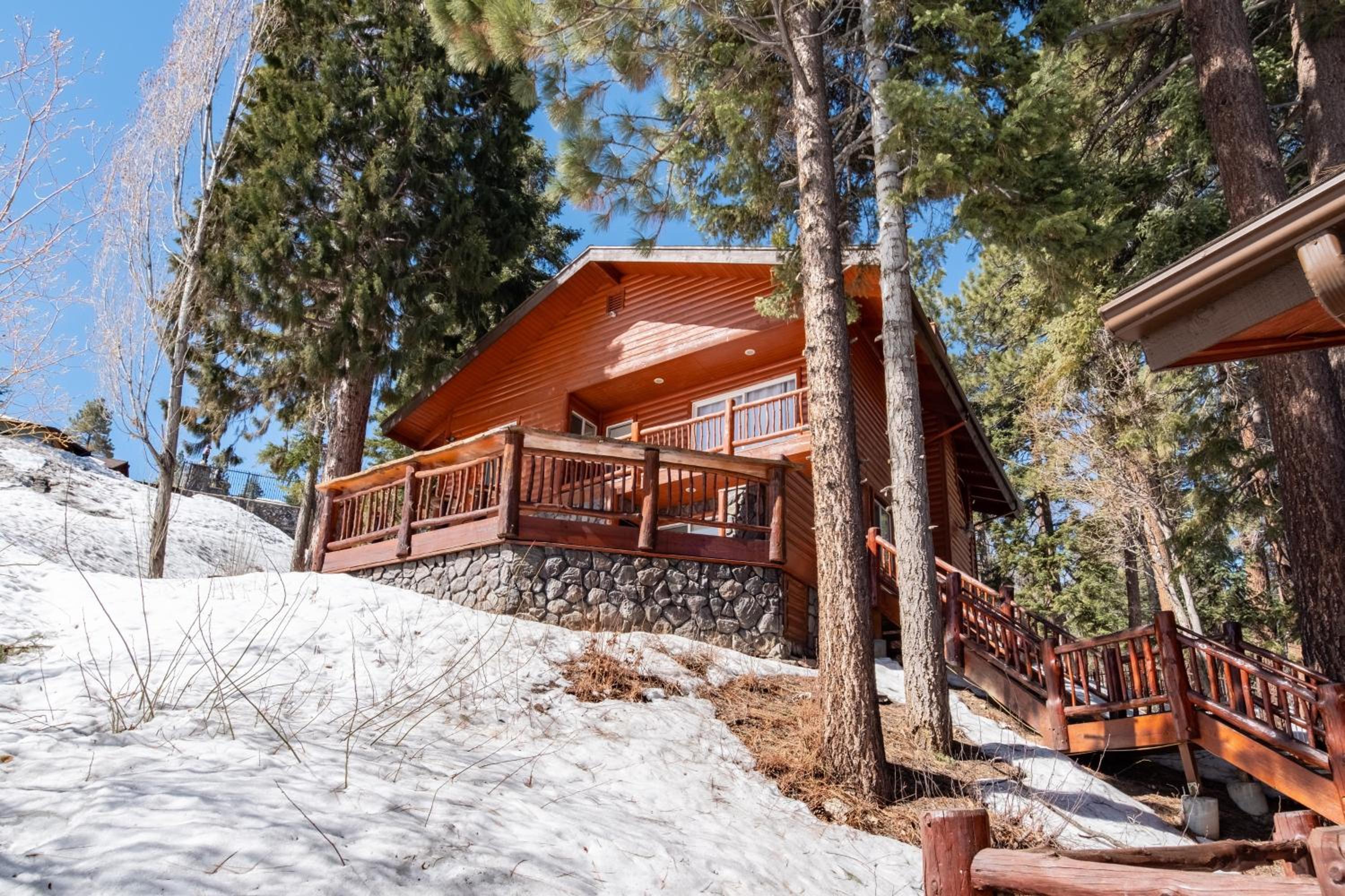 Gorgeous Ski In Ski Out Home w Game Room Hot Tub Clover by AvantStay