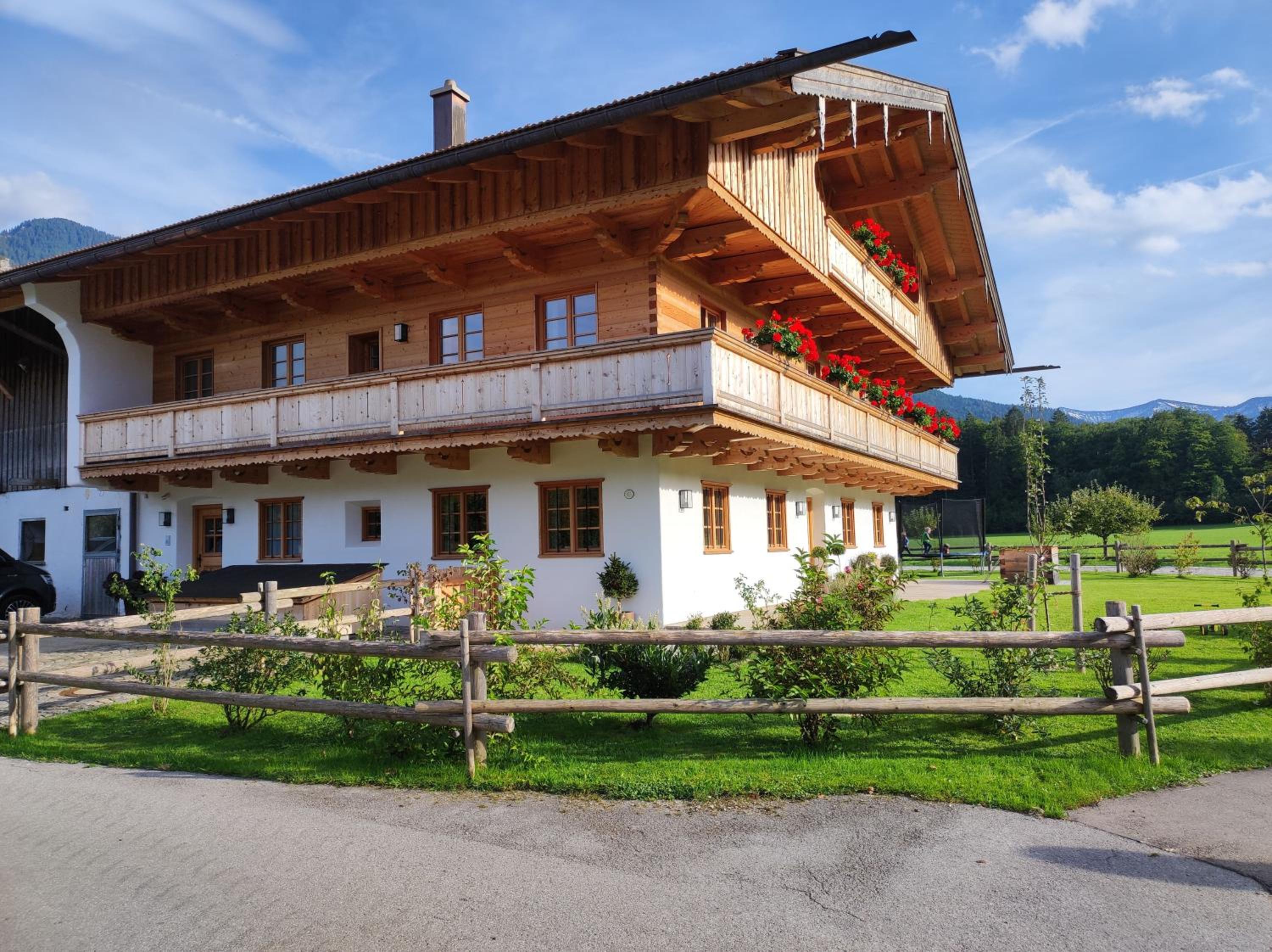 Ferienwohnungen Rohnbogner