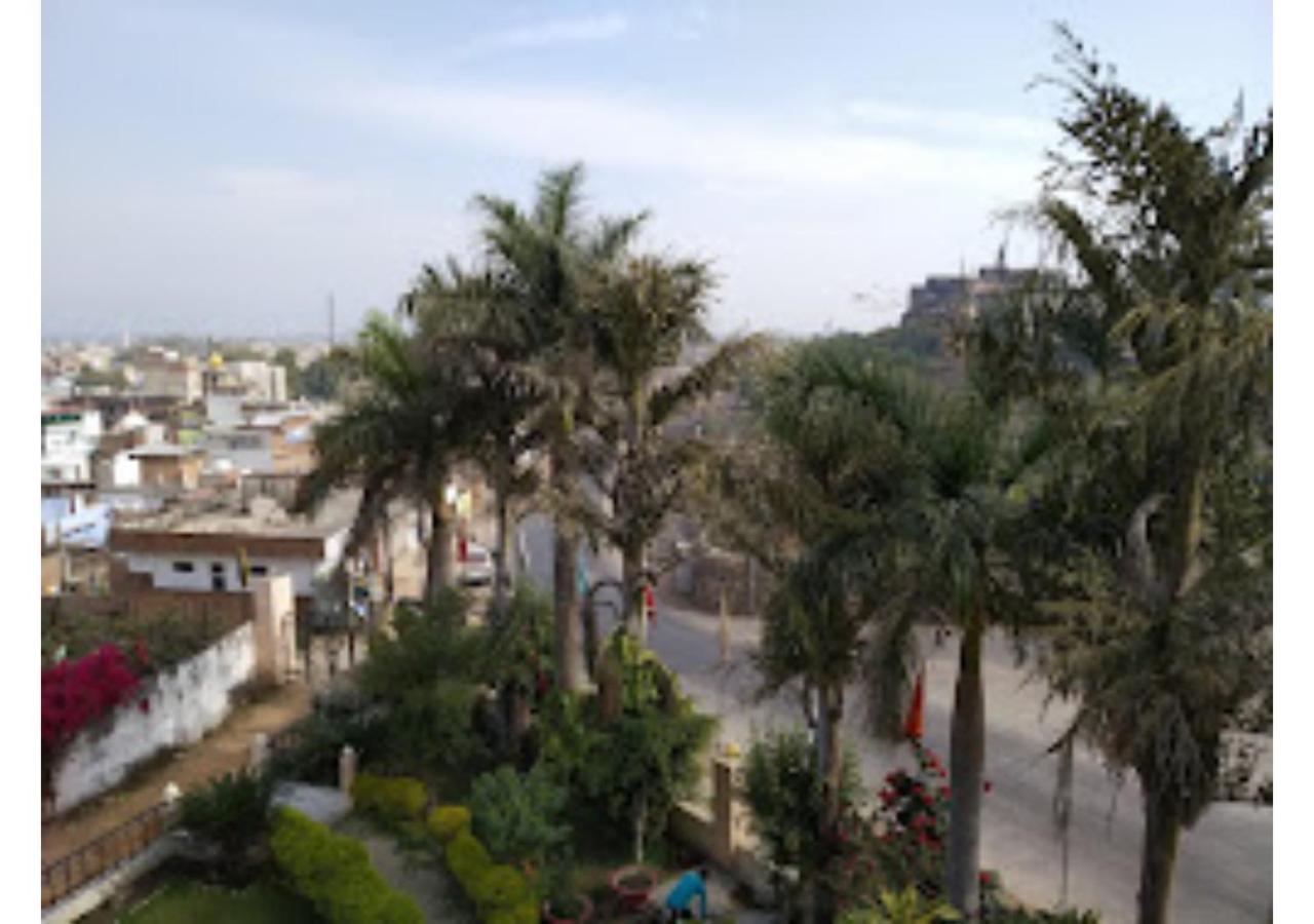 Photo 18