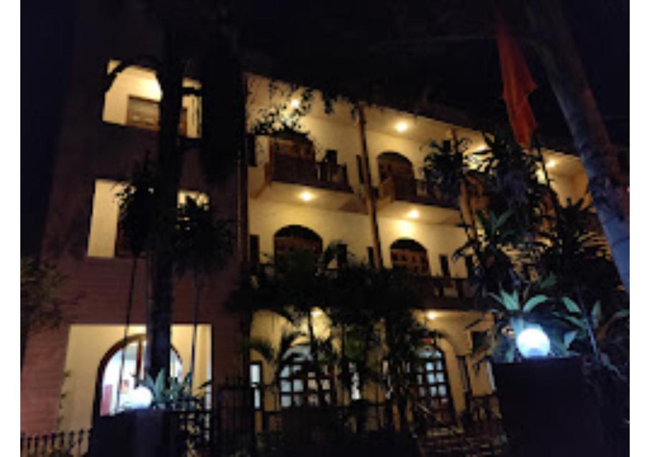 Photo 10