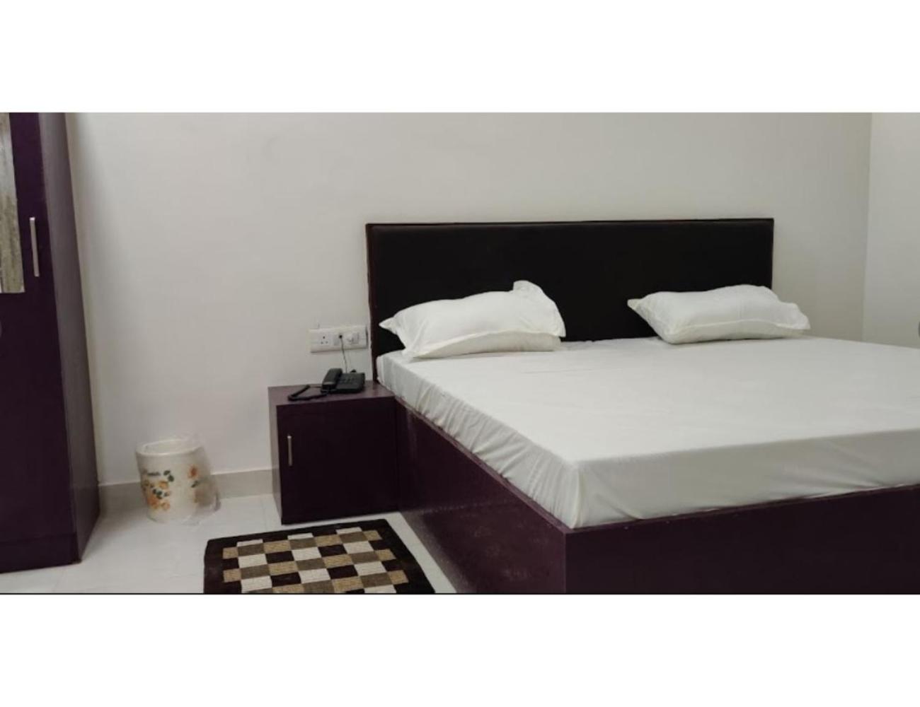 Hotel Raj Inn, Agra