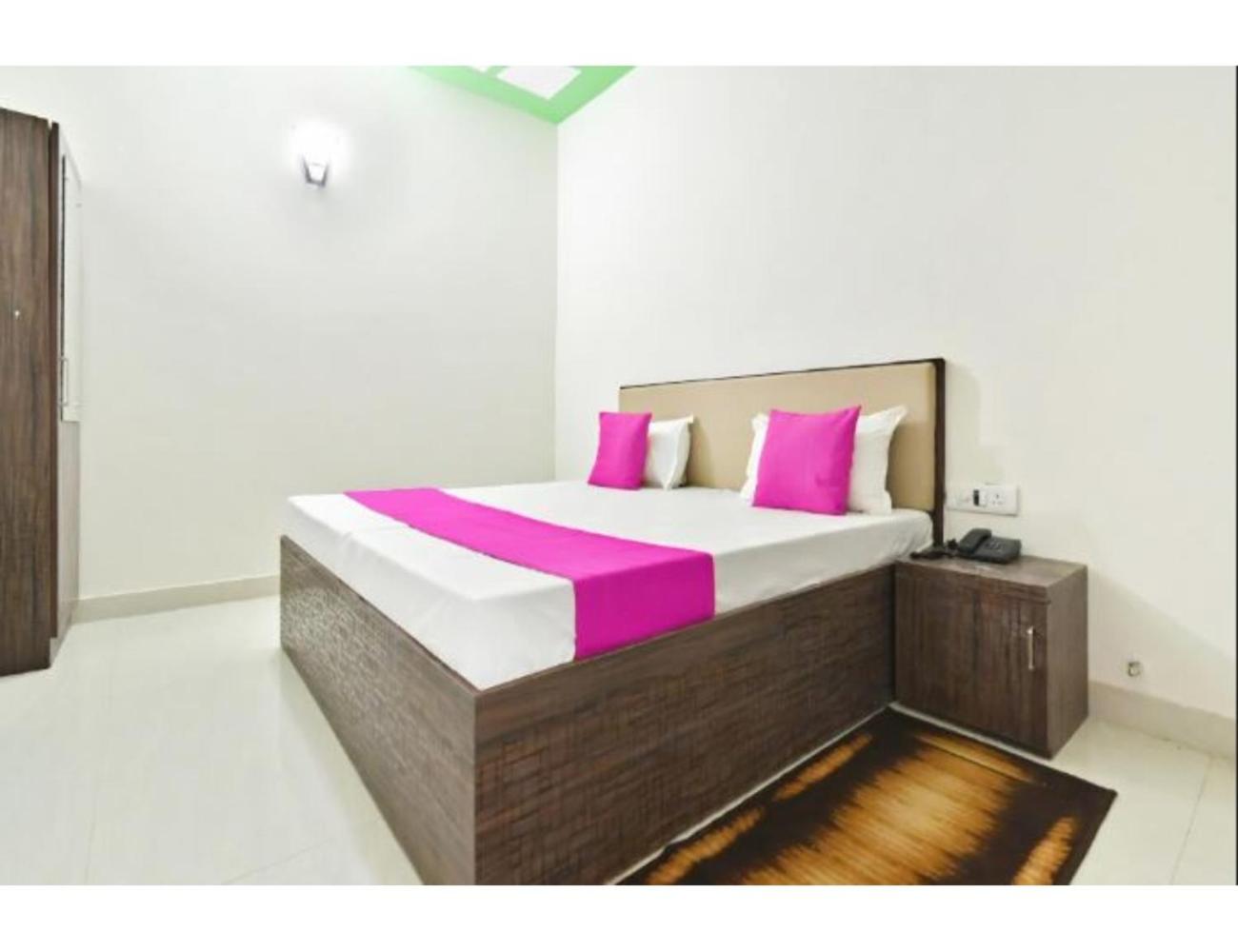 Hotel Raj Inn, Agra