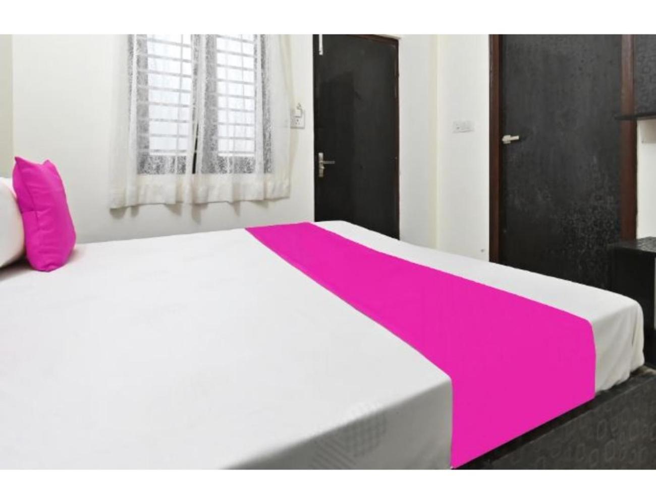 Hotel Raj Inn, Agra