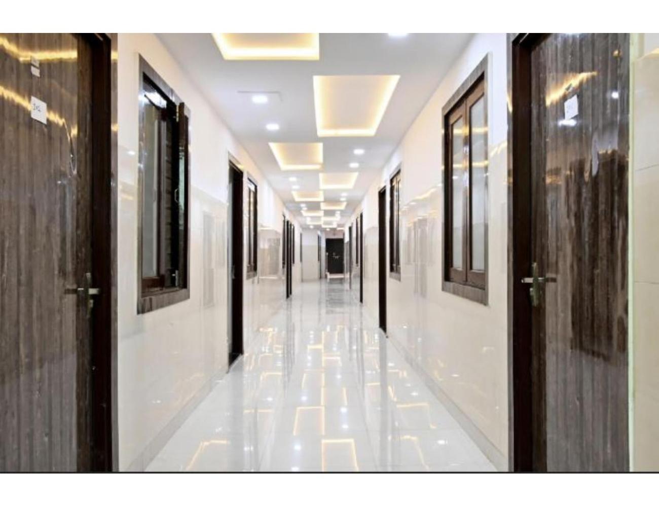 Hotel Raj Inn, Agra