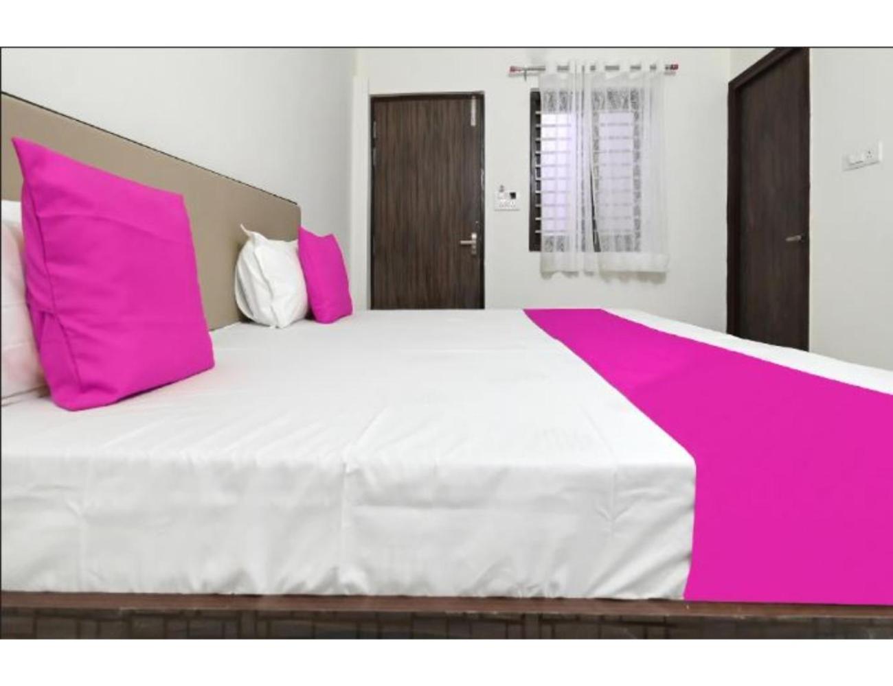 Hotel Raj Inn, Agra