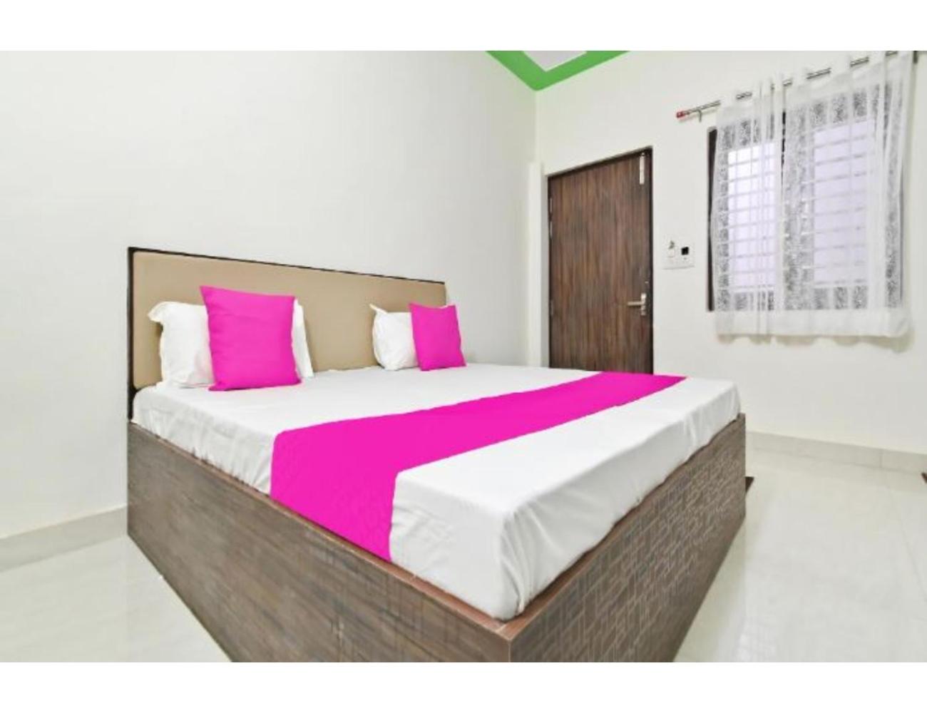 Hotel Raj Inn, Agra