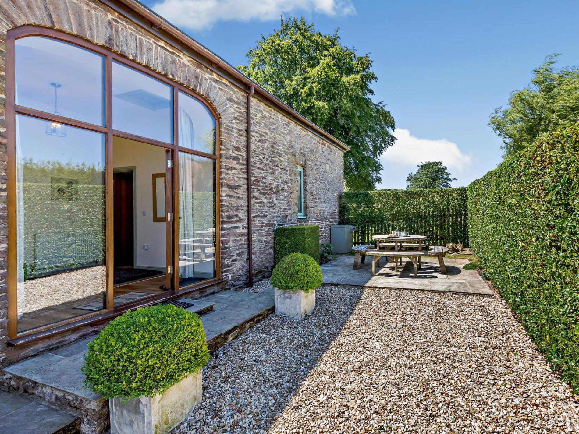2 Bed in Watchet OLDHI view 3