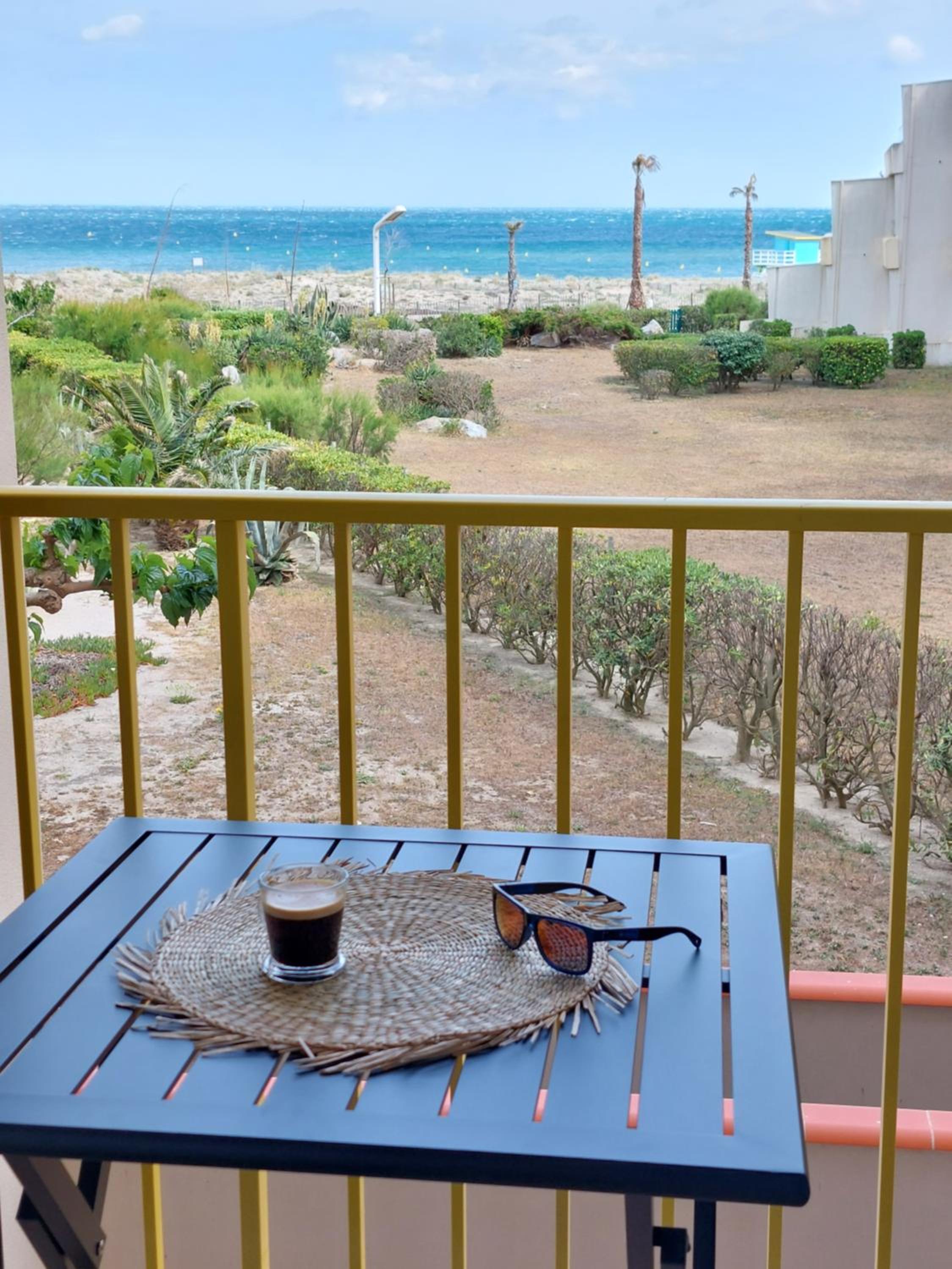 Confort en front de mer avec accès direct plage