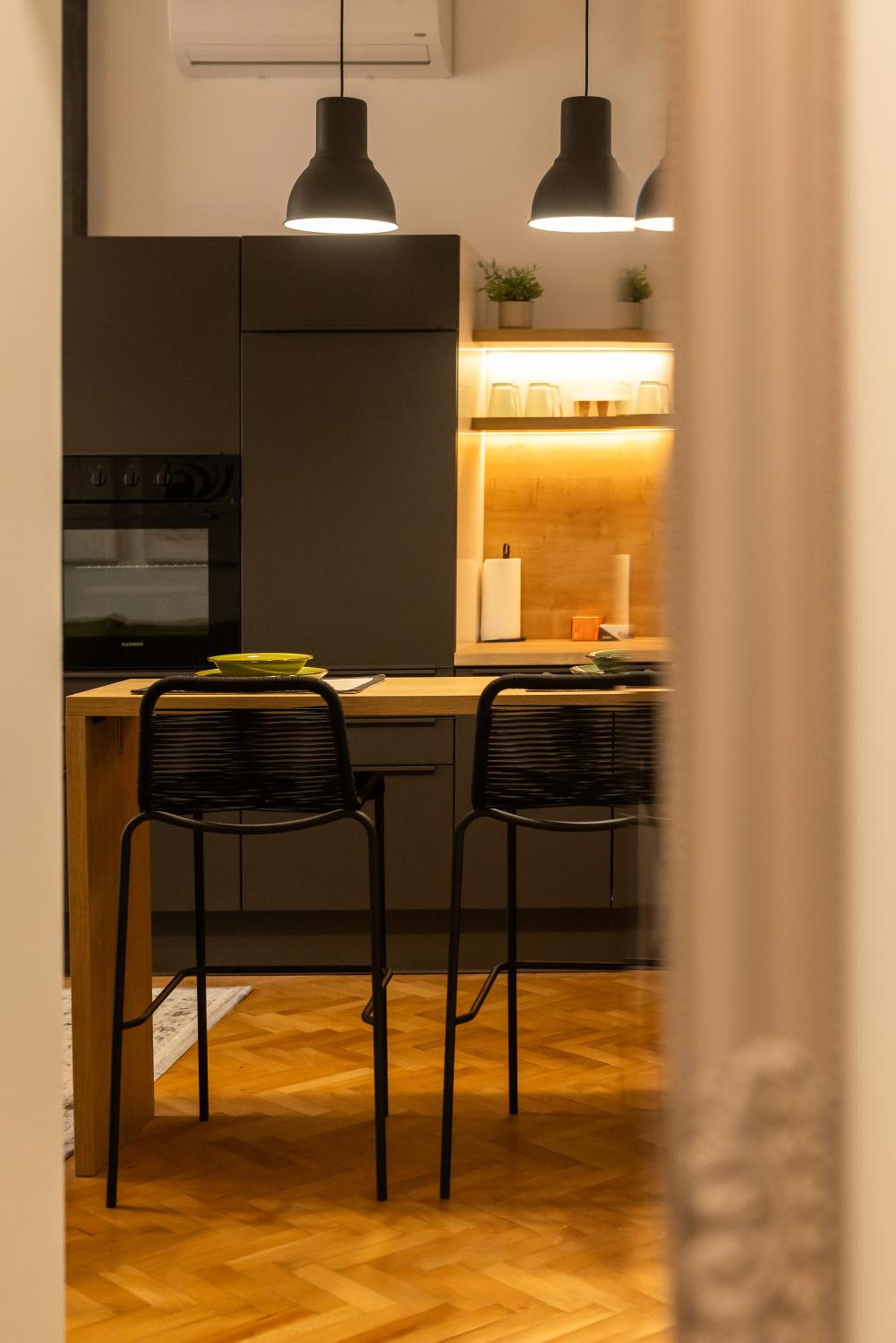 New Green Studio Apartment near Tvrđa view 4