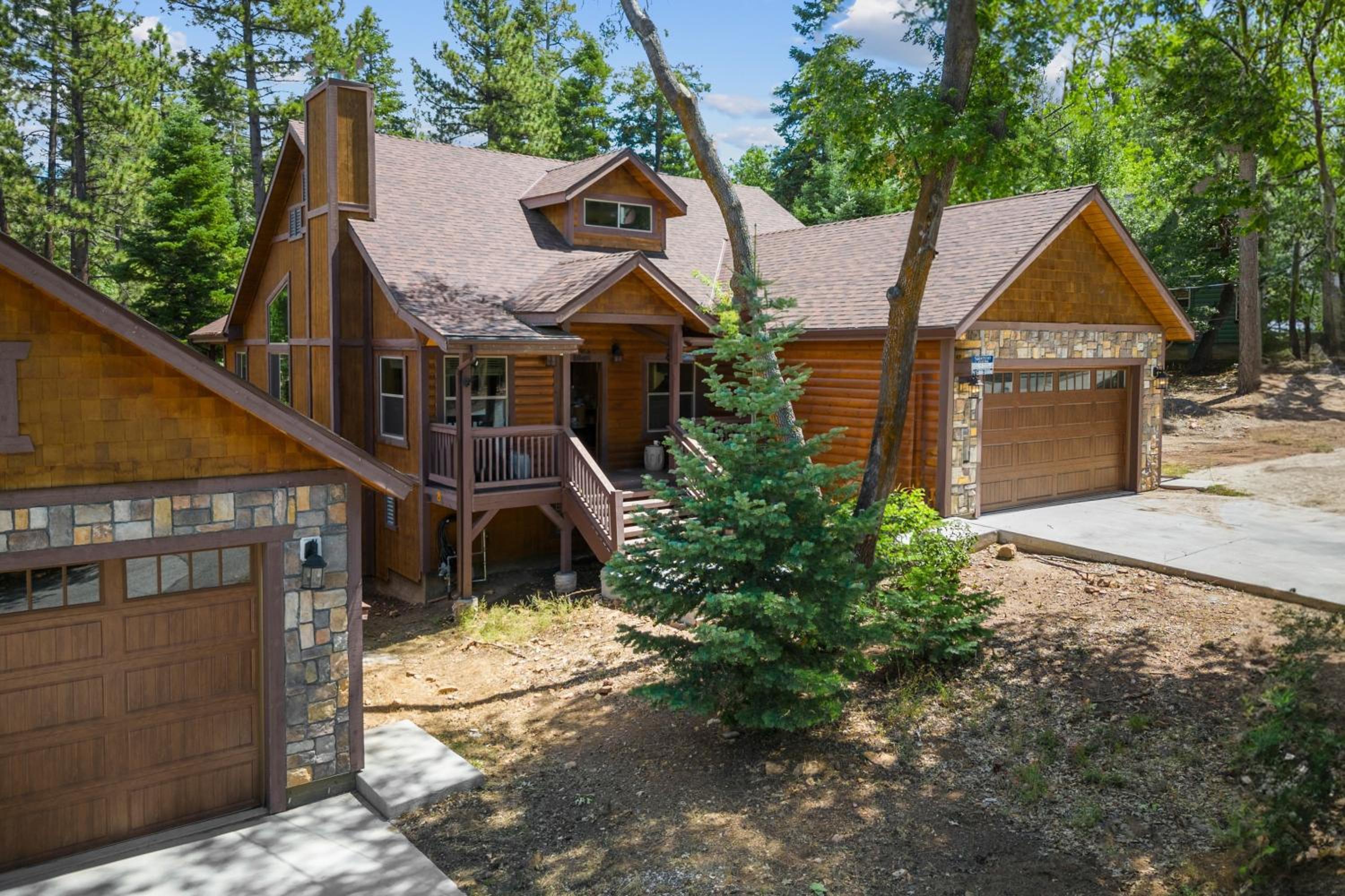 Teddy by AvantStay Majestic Cabin in Big Bear w Balcony