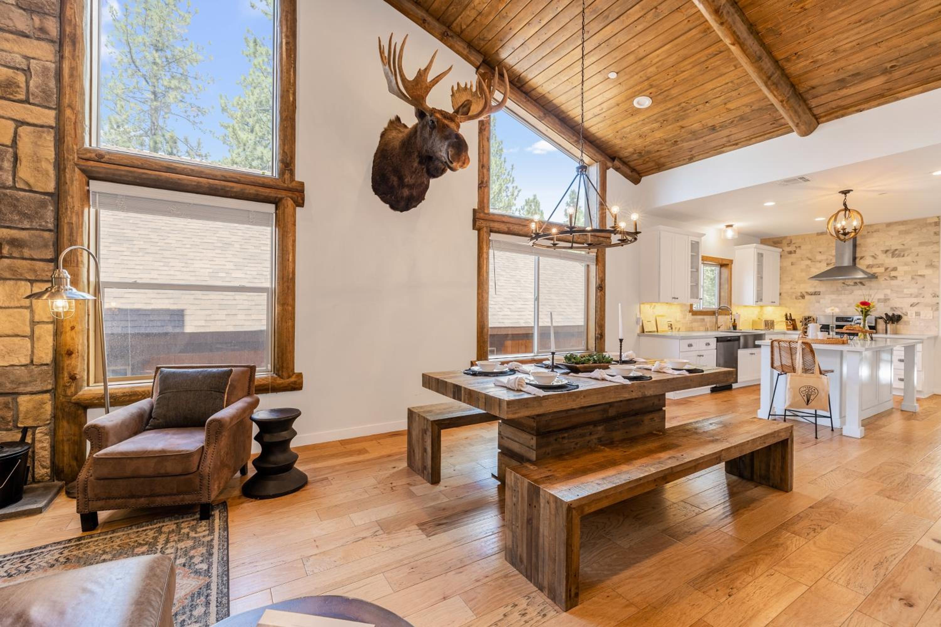 Teddy by AvantStay Majestic Cabin in Big Bear w Balcony