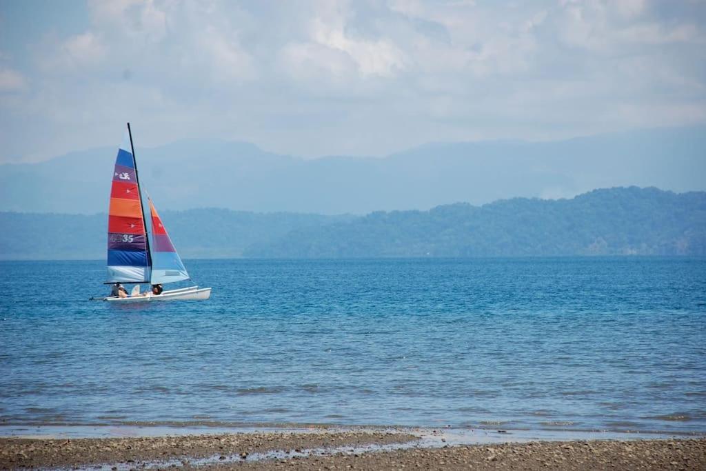 Eco Lodge near Corcovado, 400m to Beach on a Peaceful Private Reserve