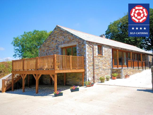 Fentrigan Manor Farm & Holiday Cottages