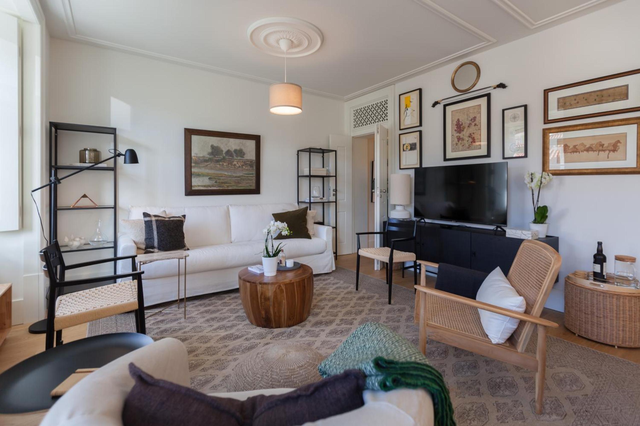 FLH Downtown Central Arammish Apartment