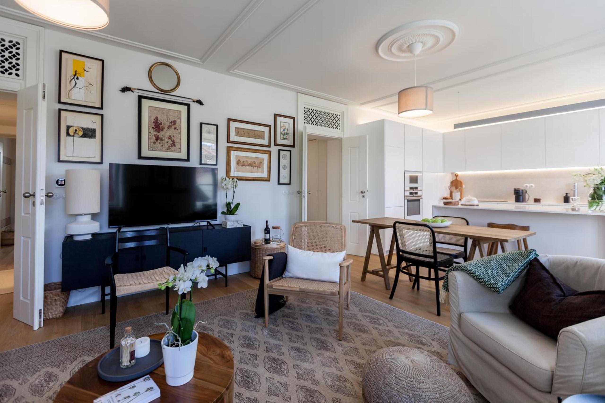 FLH Downtown Central Arammish Apartment