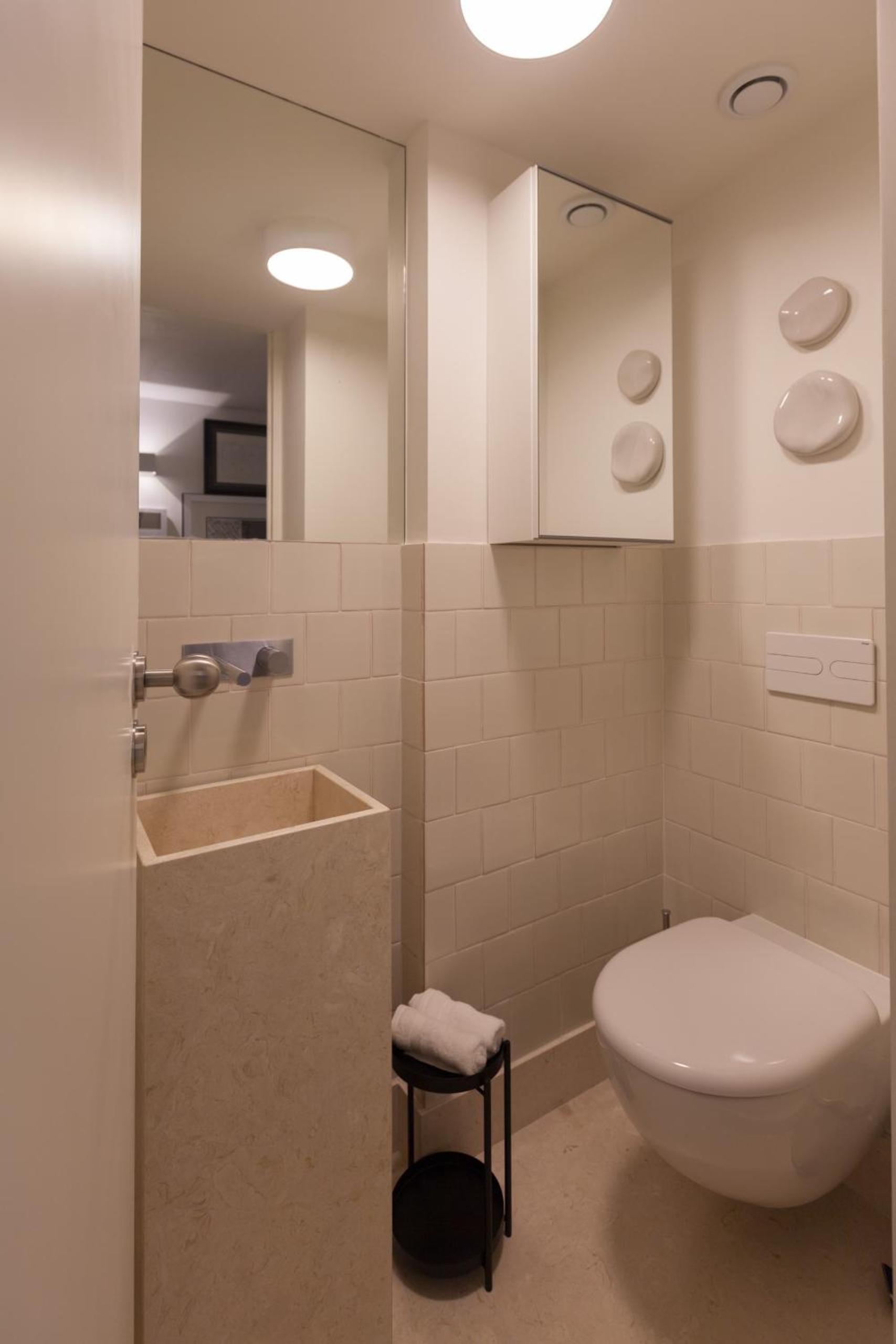 FLH Downtown Central Arammish Apartment
