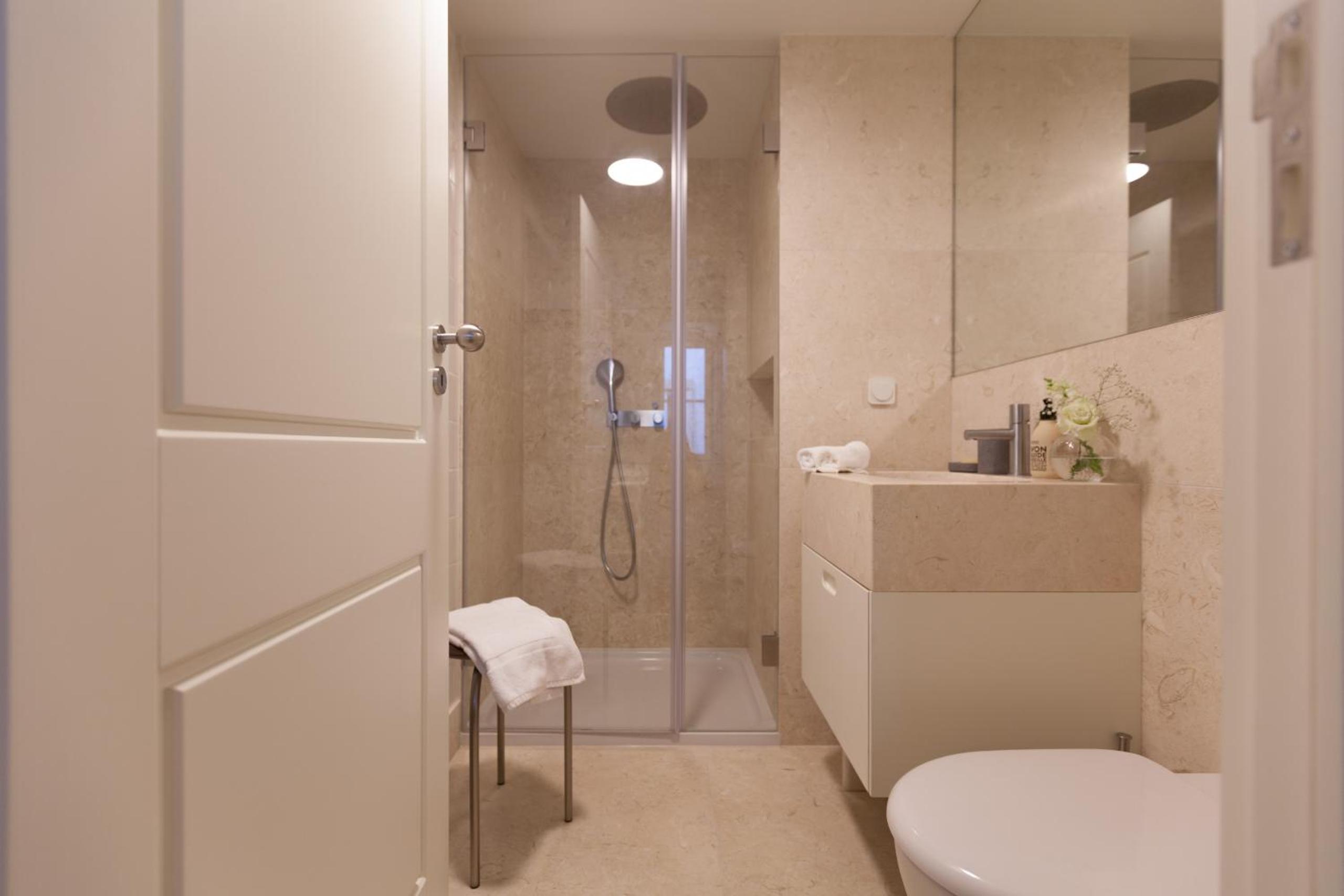 FLH Downtown Central Arammish Apartment