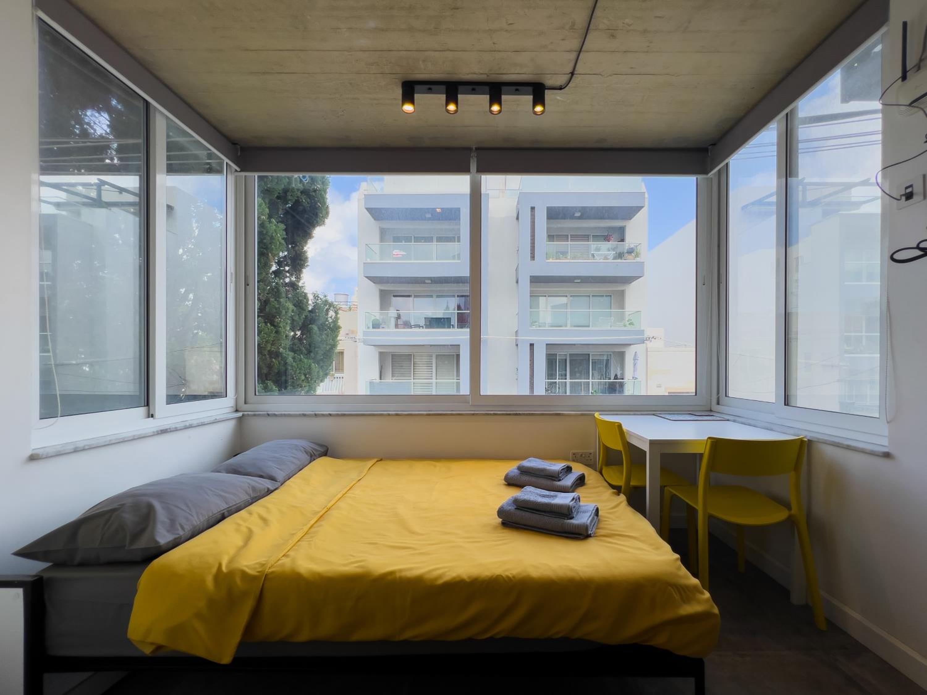Chic, Stylish 1 Bedroom Studio - Close to Sliema, Saint Julian's view 5