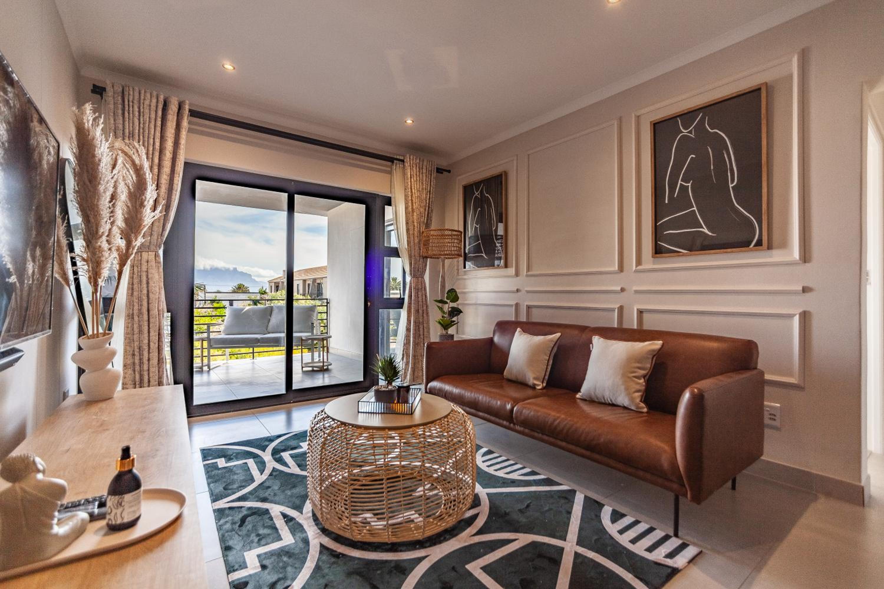 Chic Modern 2 bedroom beachfront with views, 6 Blue Tides view 5
