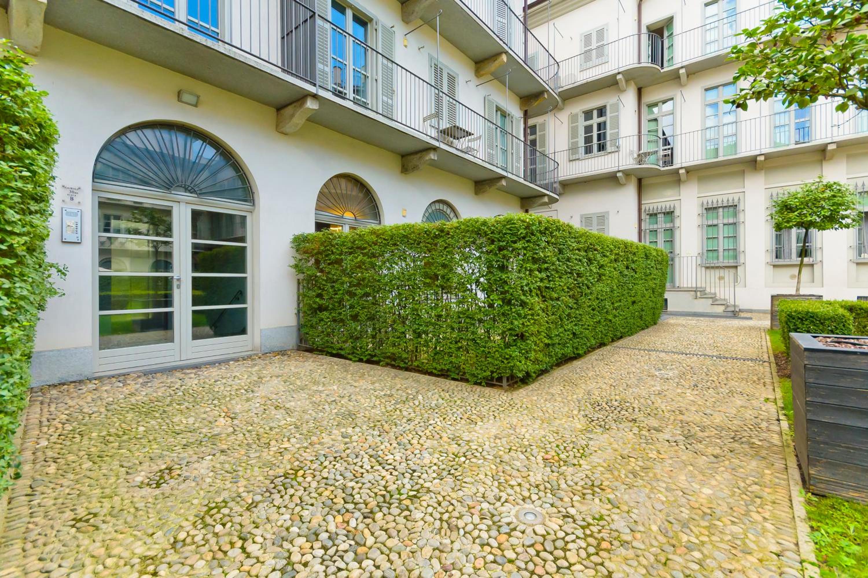 Boutique Apartment Cairoli 30 view 2