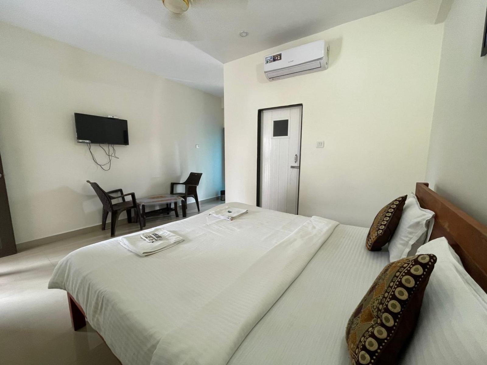 Hotel Baga inn view 2