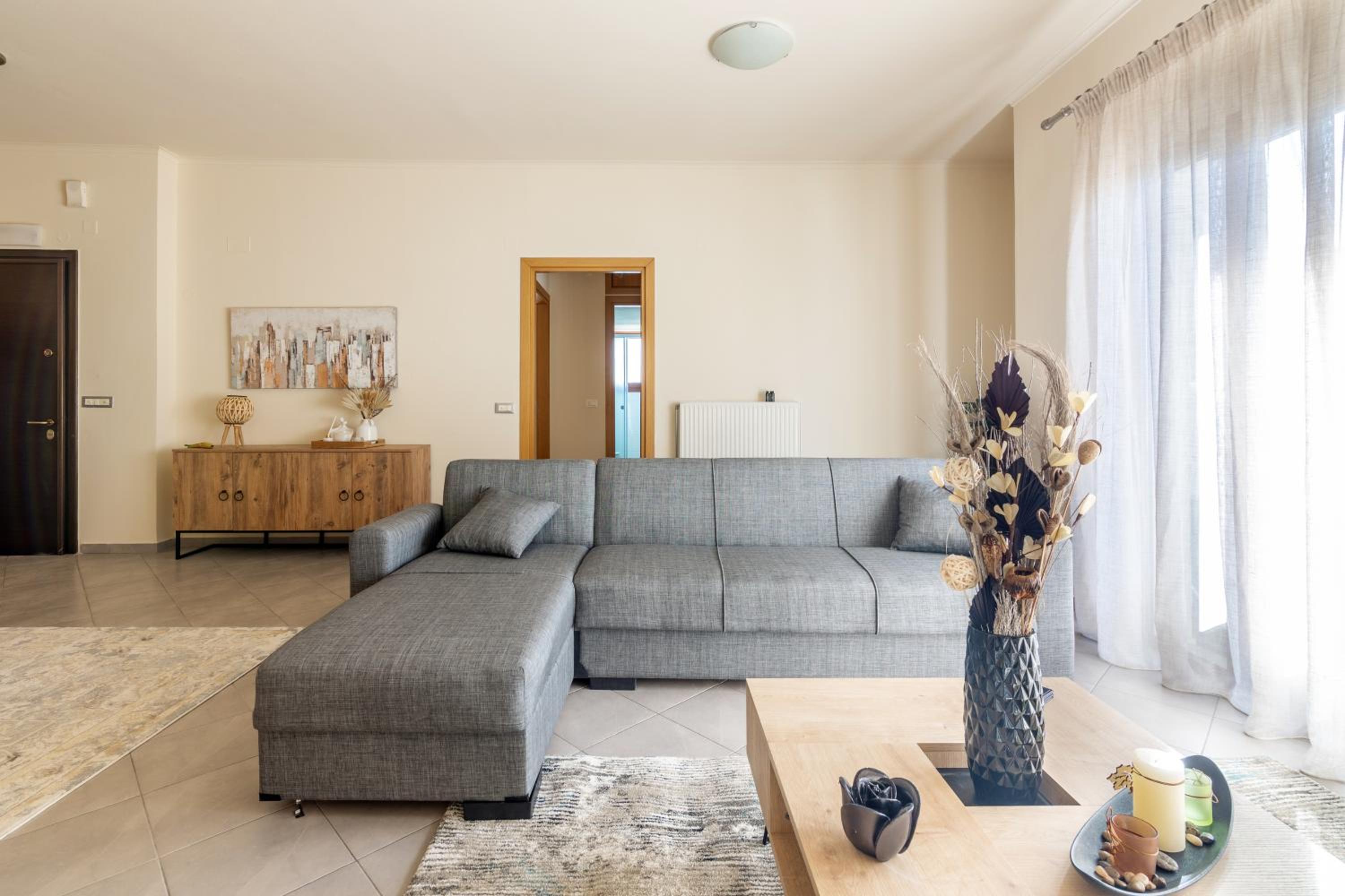 Zephyrus Cityscape Condo,By IdealStay Experience