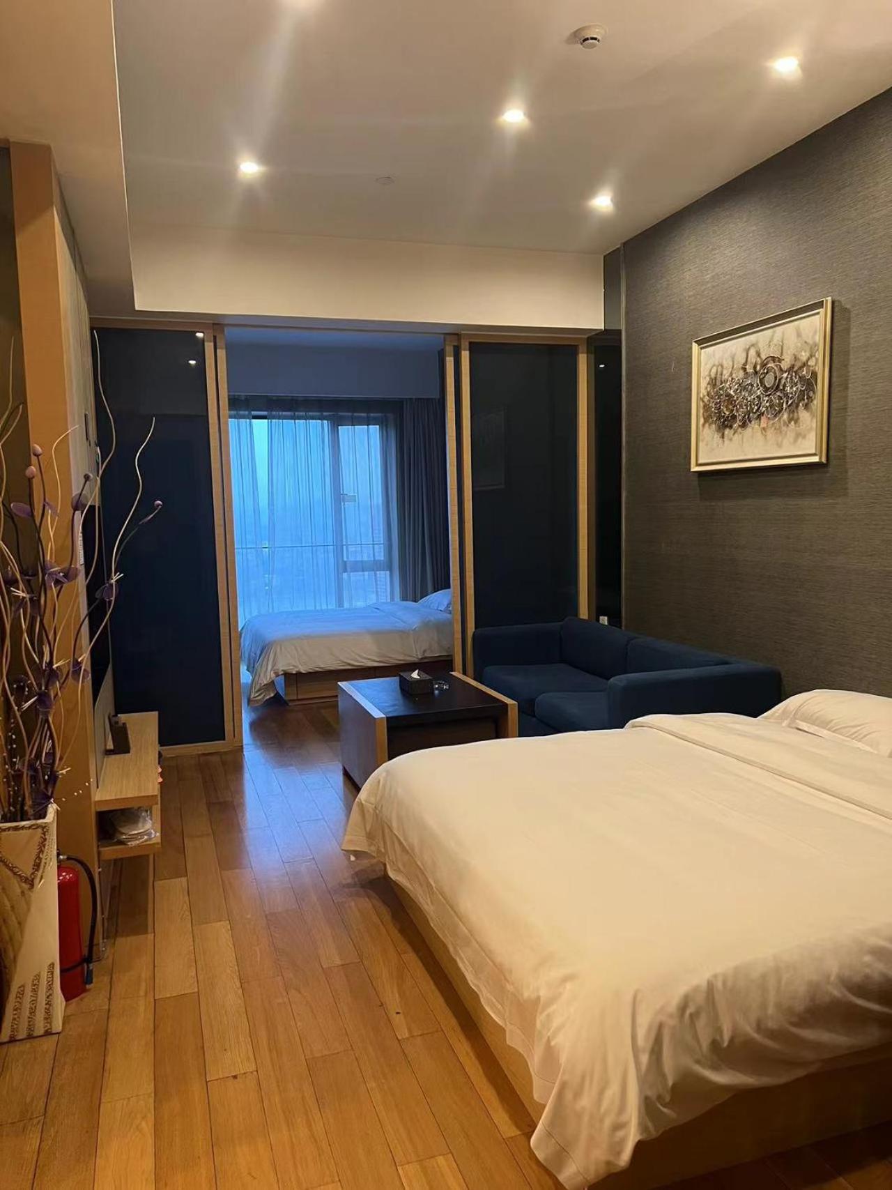 HeeFun Apartment GZ -Poly World Trading Center