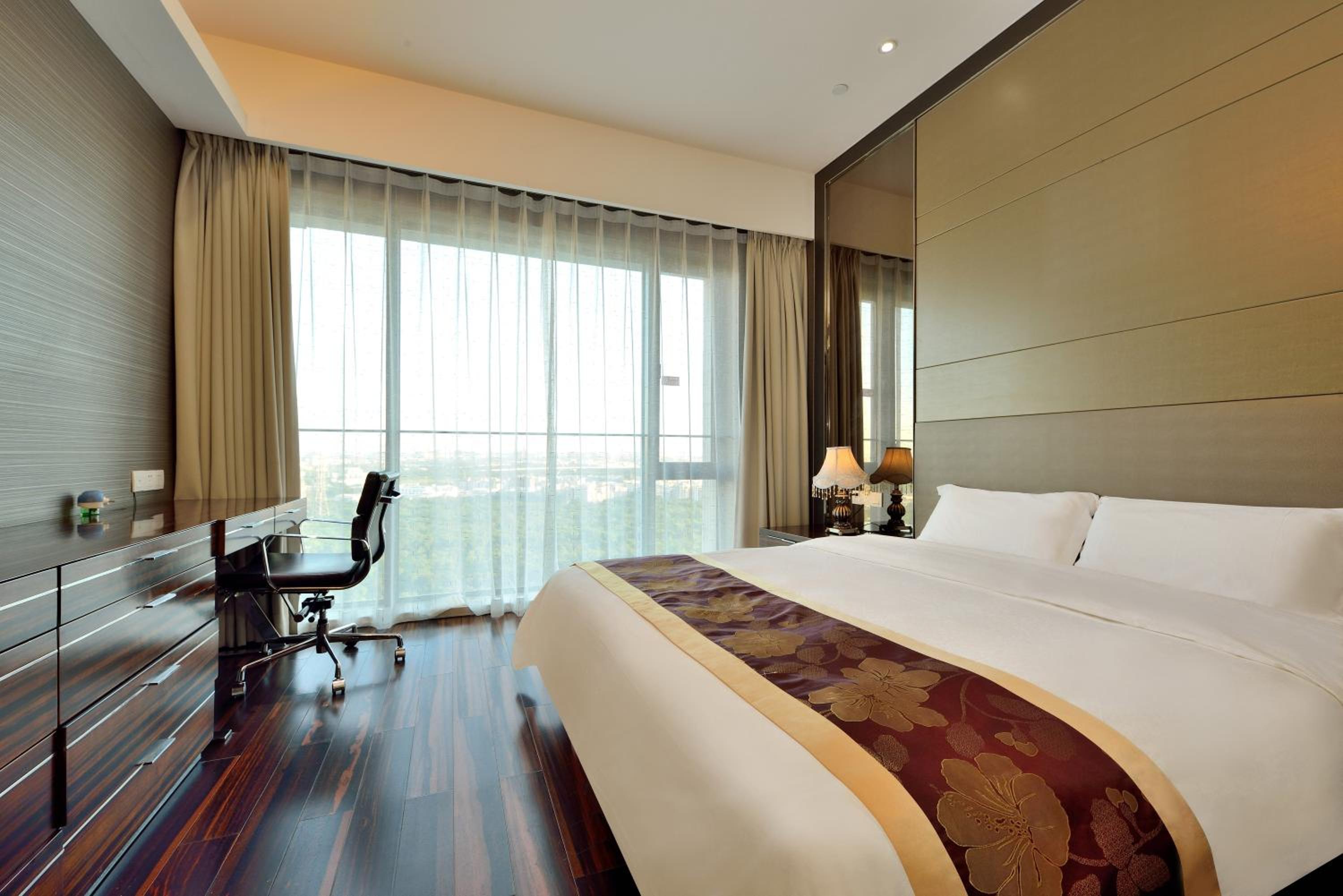HeeFun Apartment GZ -Poly World Trading Center