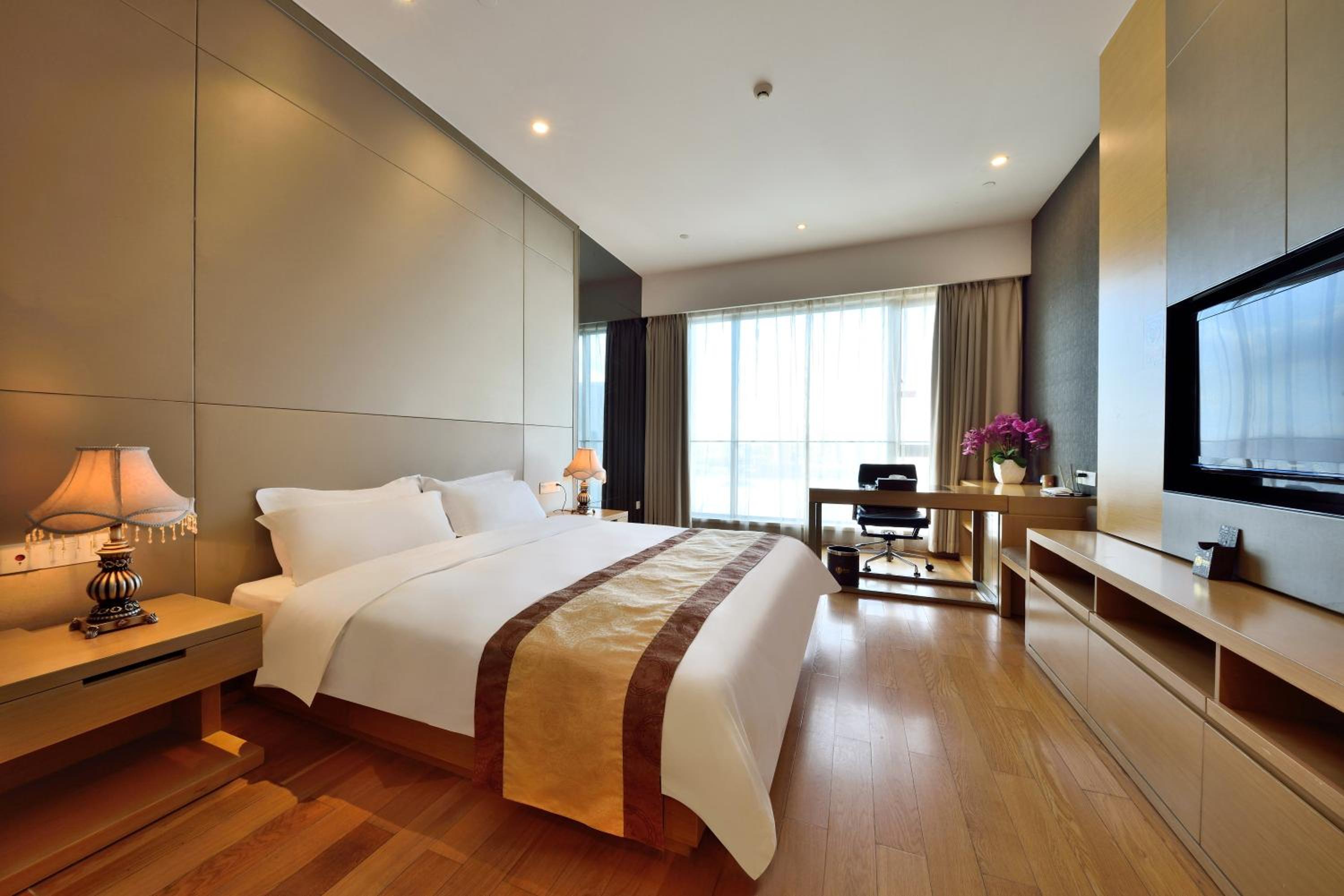 HeeFun Apartment GZ -Poly World Trading Center