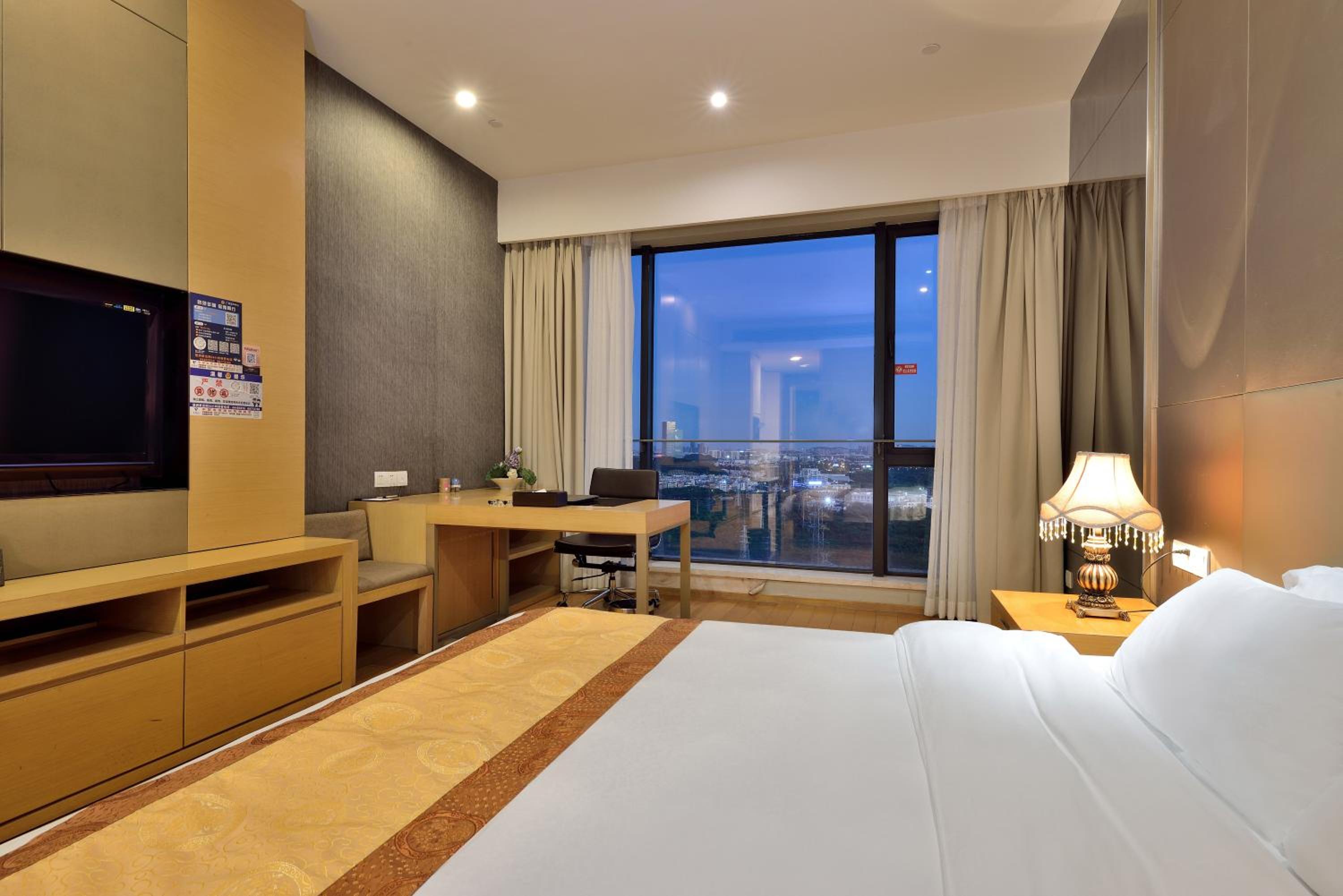 HeeFun Apartment GZ -Poly World Trading Center