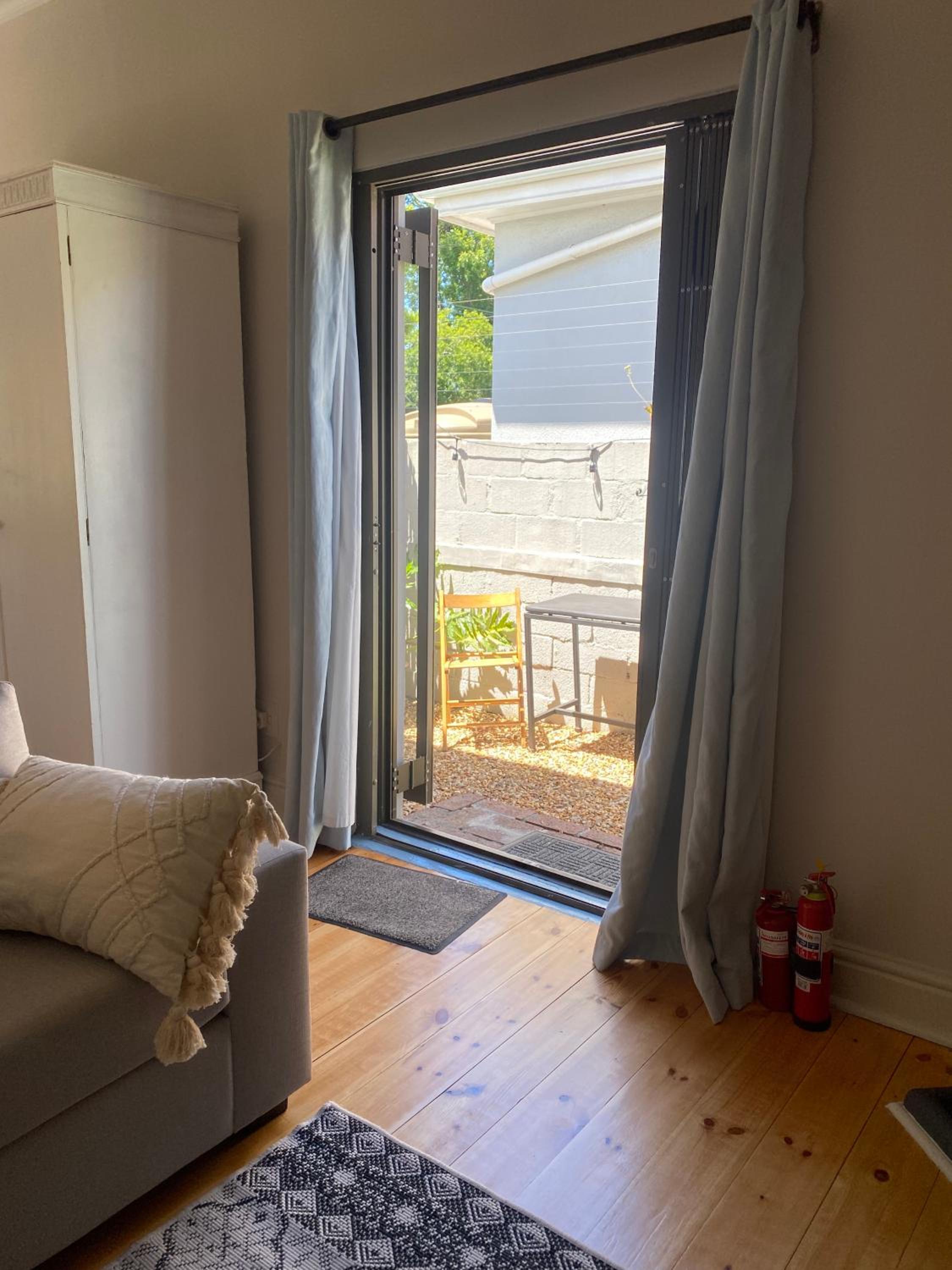 Milner Cottage: Digital Nomad Oasis view 4