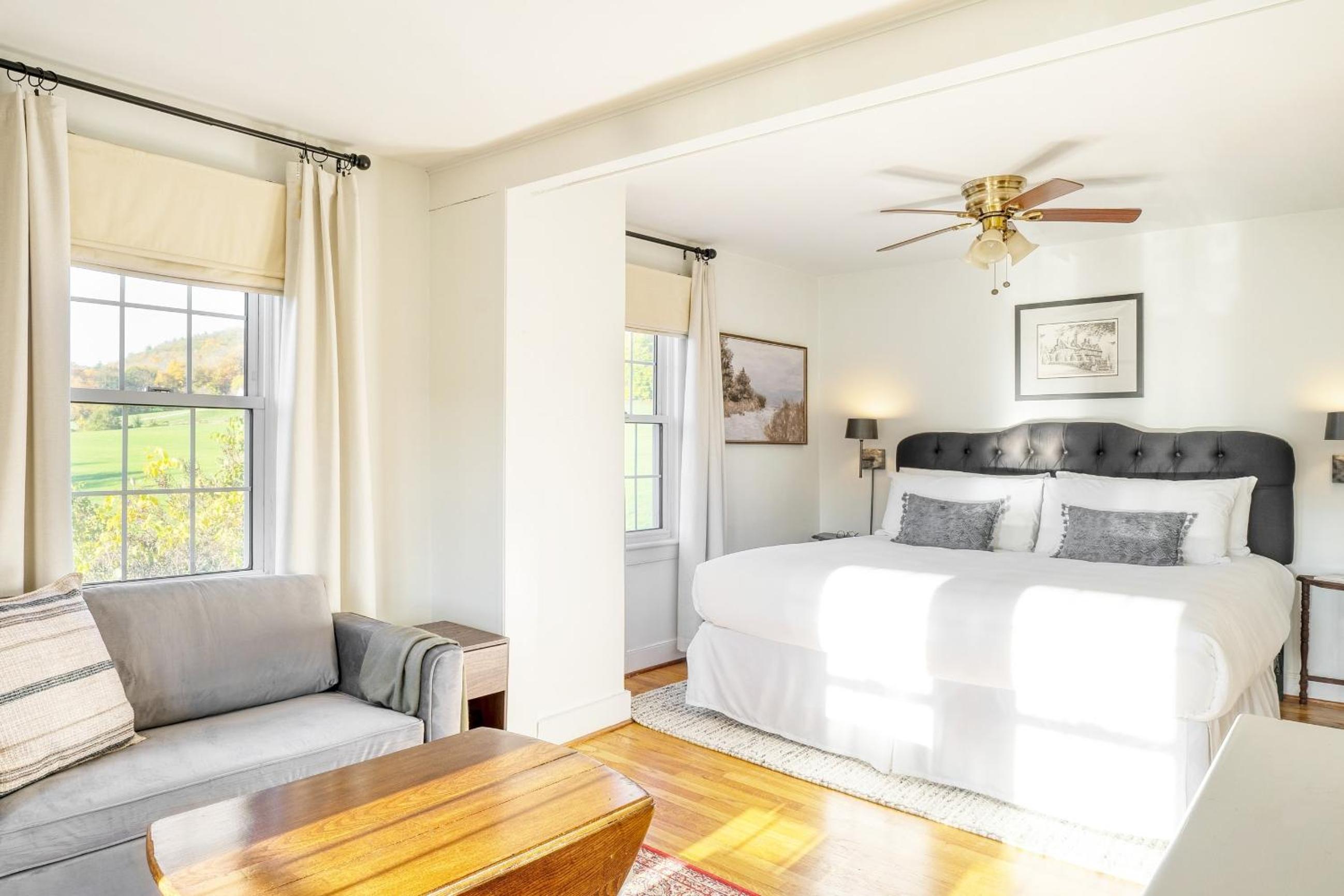 Whitney by AvantStay Private Berkshires Estate