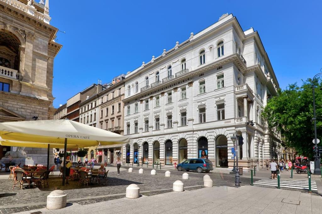 Venus Apartments - Budapest Opera Location Suite view 3