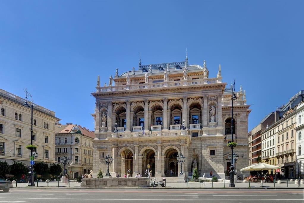 Venus Apartments - Budapest Opera Location Suite view 5