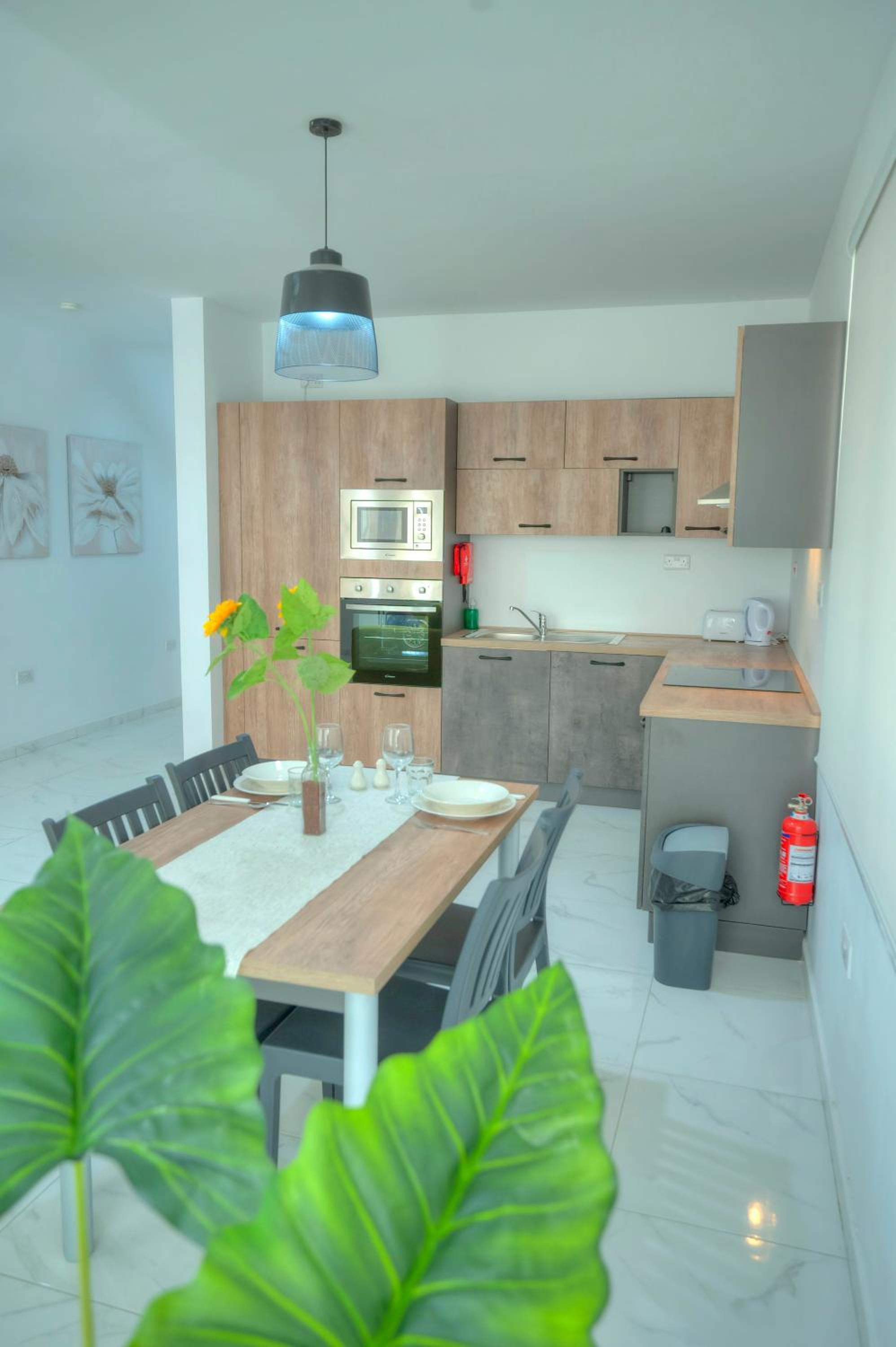 Spacious and cozy 1 bedroom near seafront PCAL1-1 view 2
