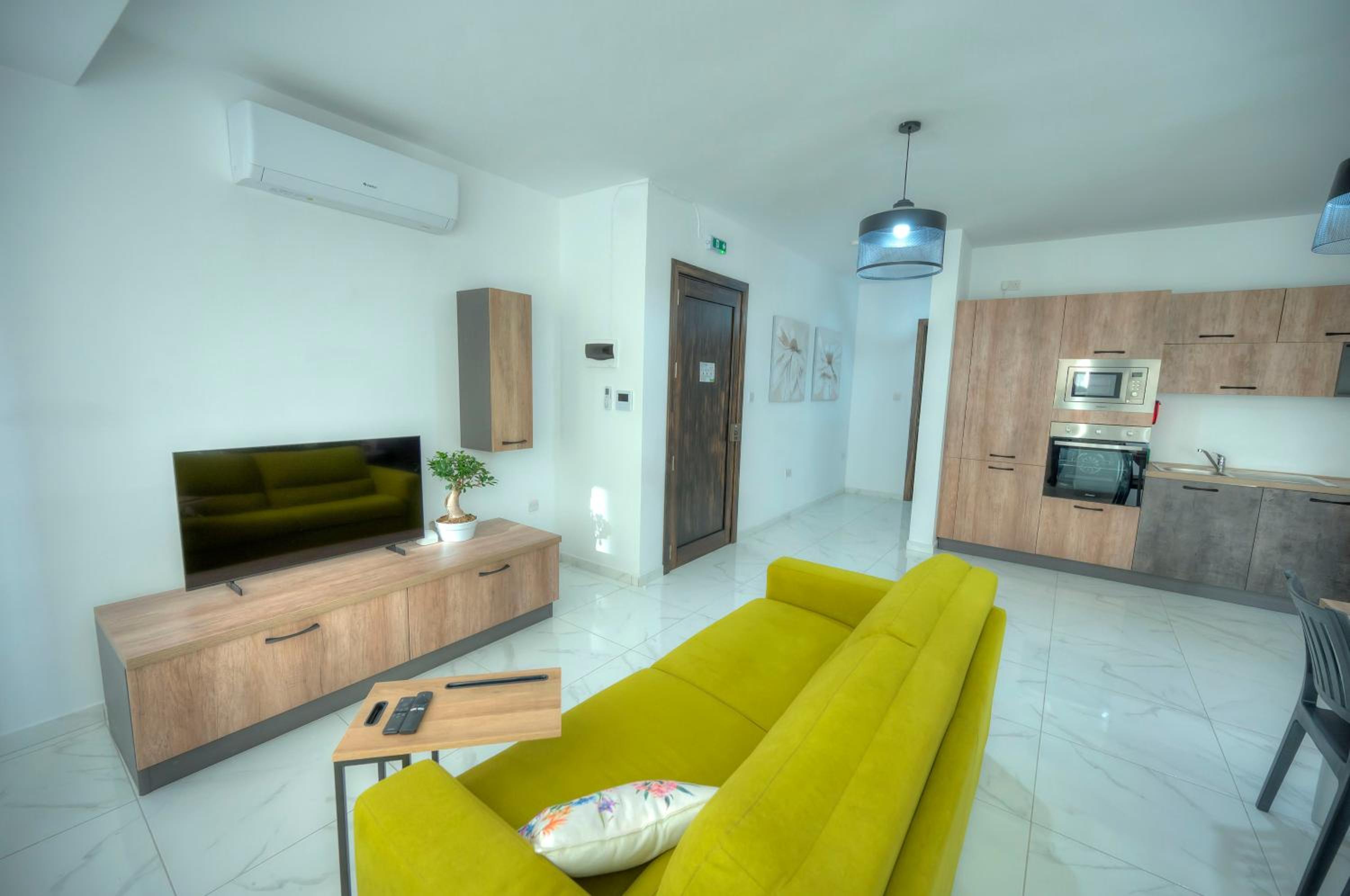 Spacious and cozy 1 bedroom near seafront PCAL1-1 view 4