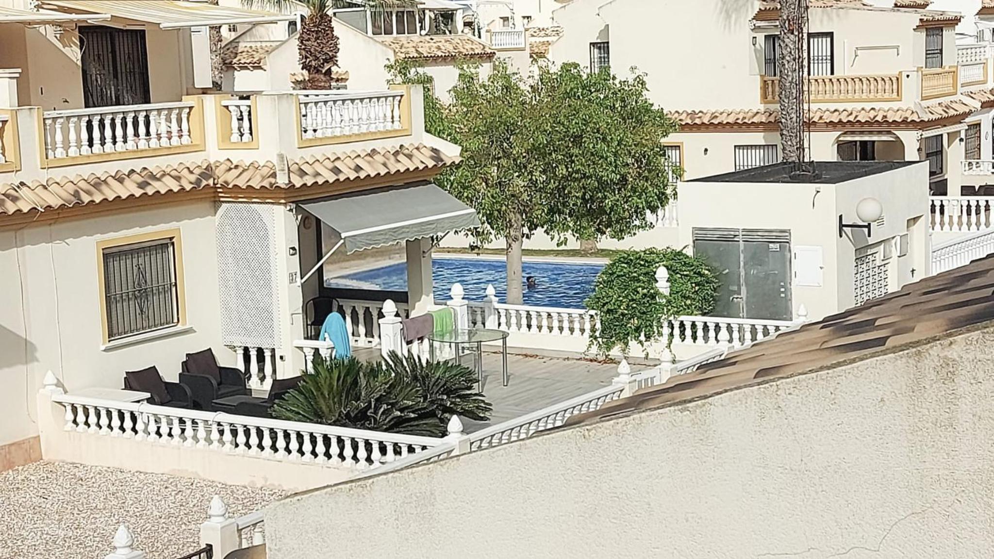 PRECIOSA CASA EN LA ZENIA ORIHUELA COSTA