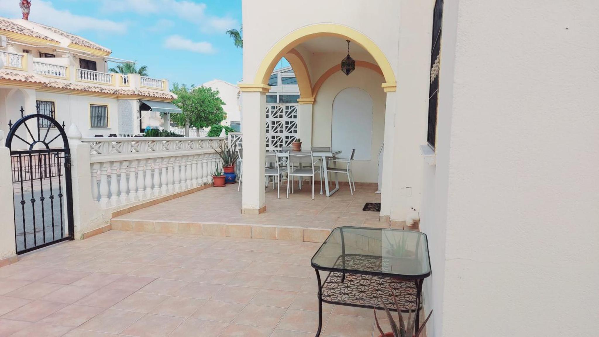 PRECIOSA CASA EN LA ZENIA ORIHUELA COSTA