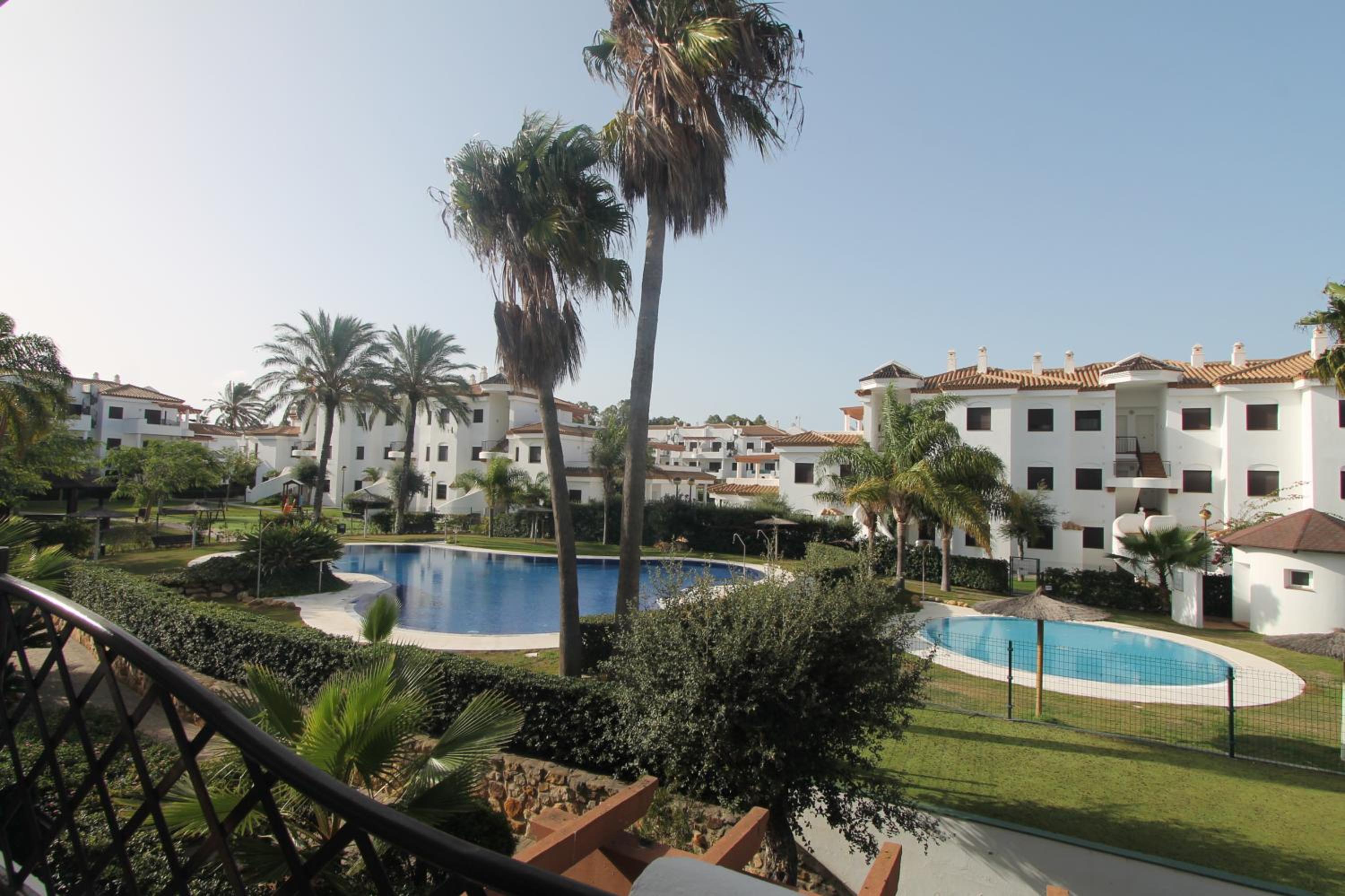 Apartamento familiar muy soleado cerca de la playa y parking incluido