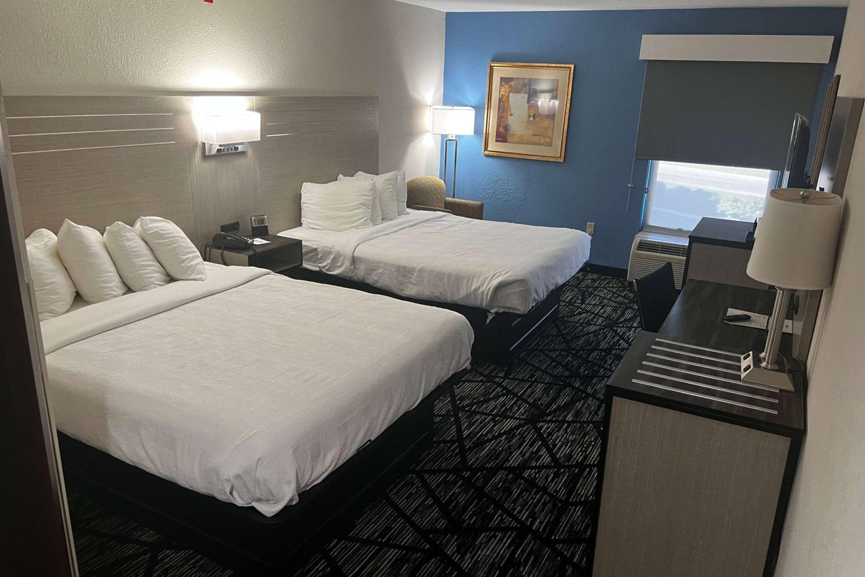 Baymont By Wyndham Monroe Ohio view 2