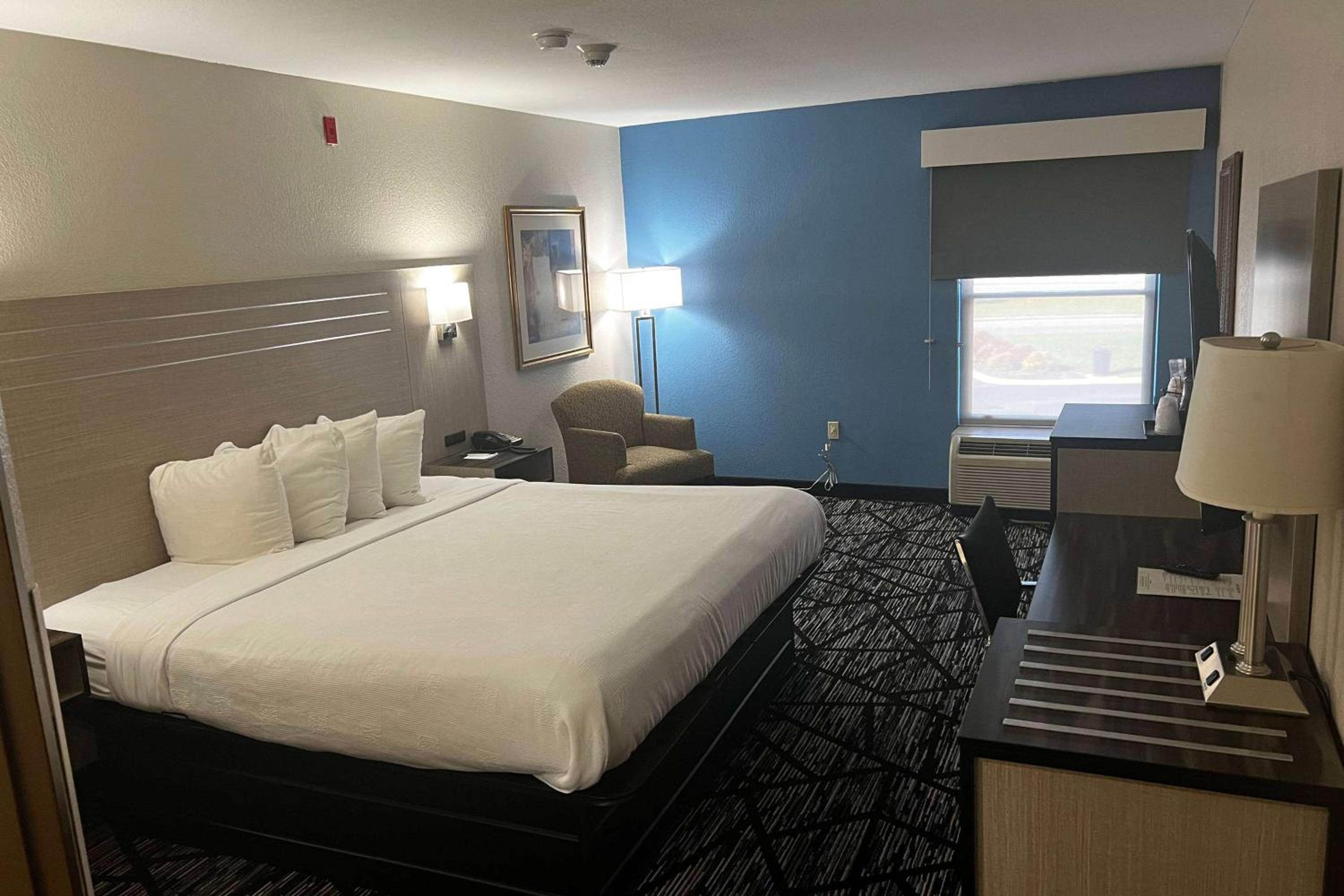 Baymont By Wyndham Monroe Ohio view 5
