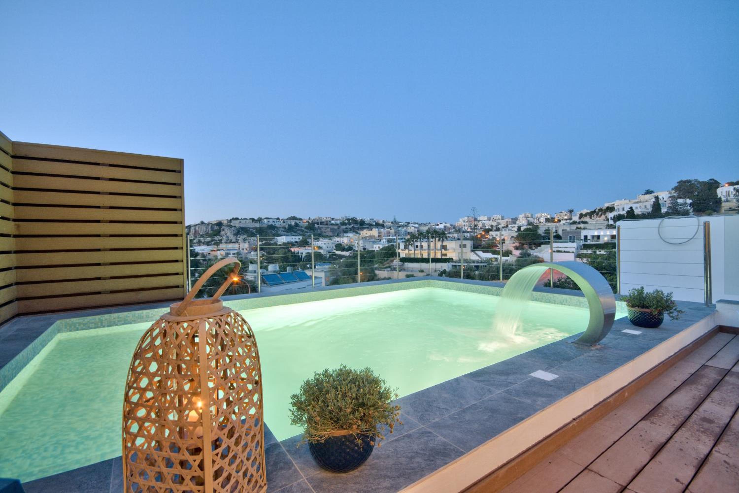 Villa Ida - Indoor Heated Pool, Sauna, Games Room and Gym view 2