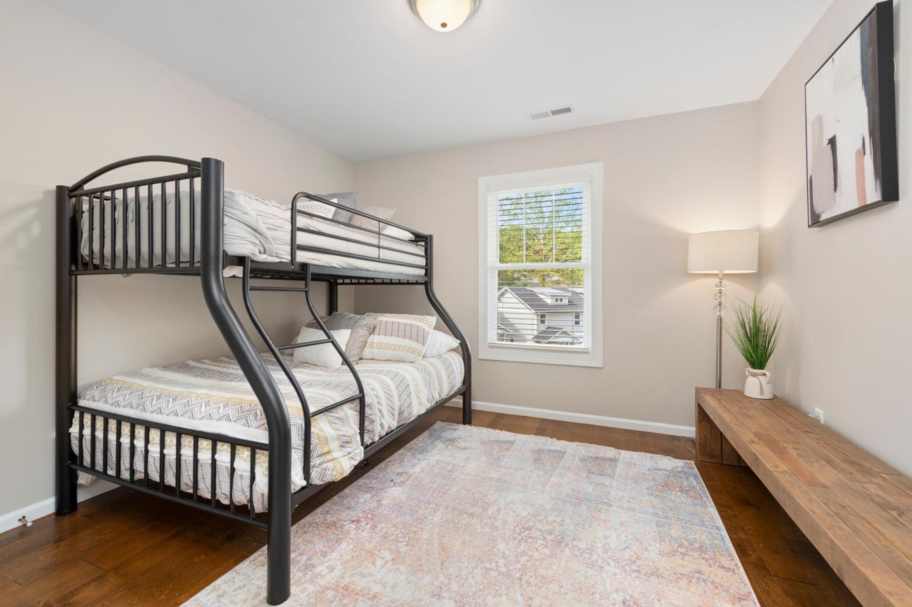 Modern Asheville Townhome 6 Min to Downtown Fire Pit Patio
