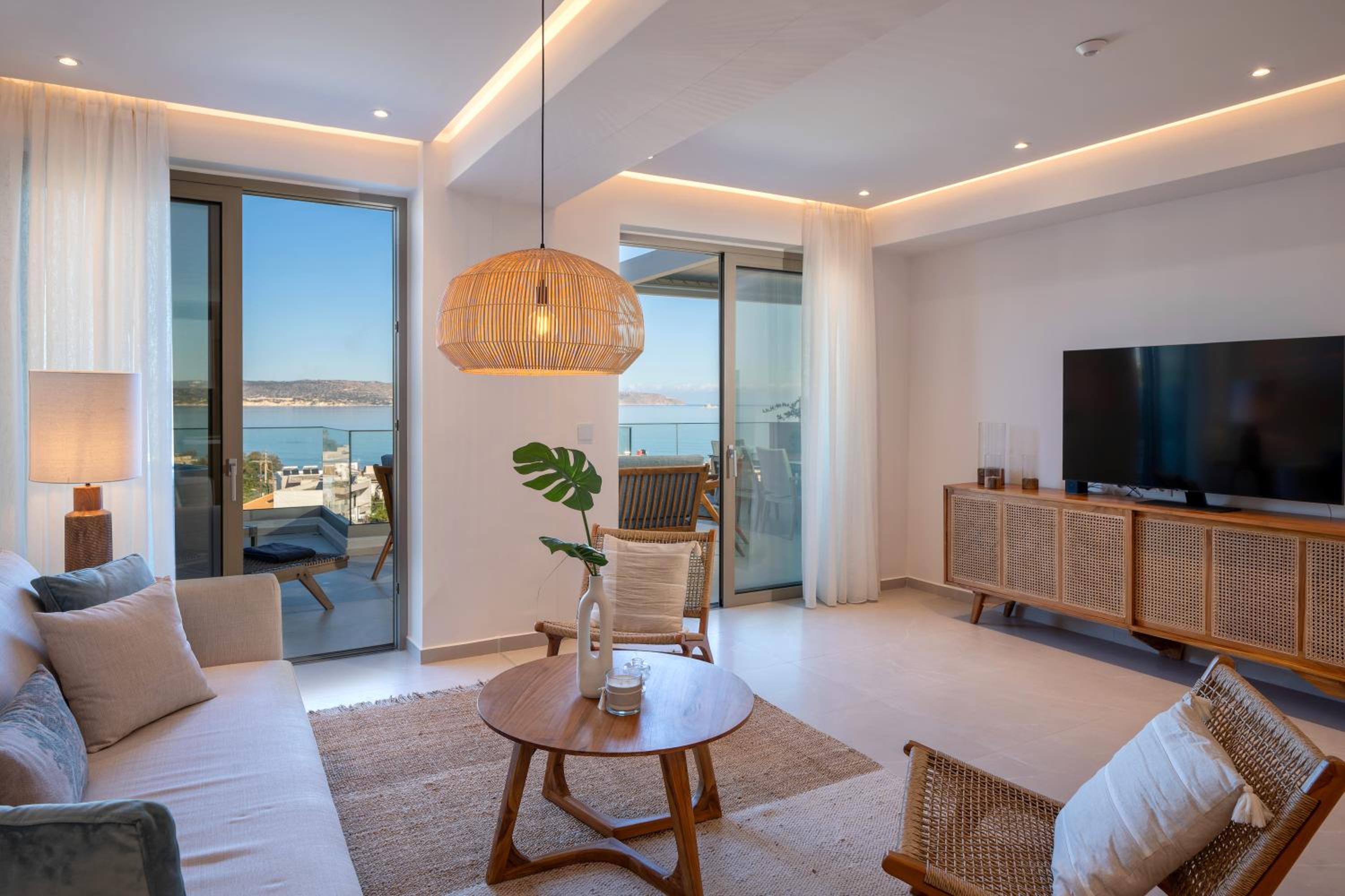 AmphiMatrion Luxury Residence
