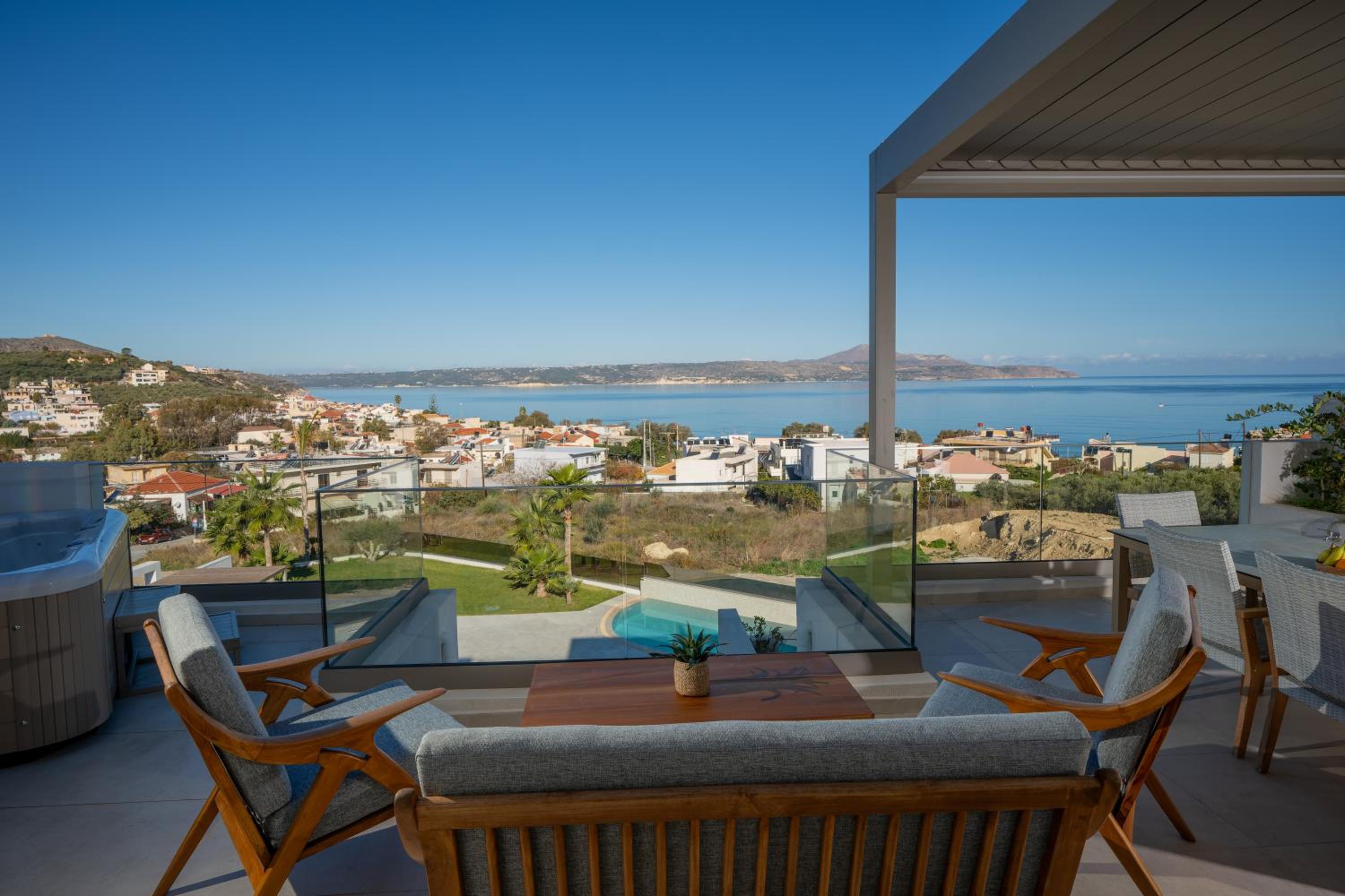 AmphiMatrion Luxury Residence