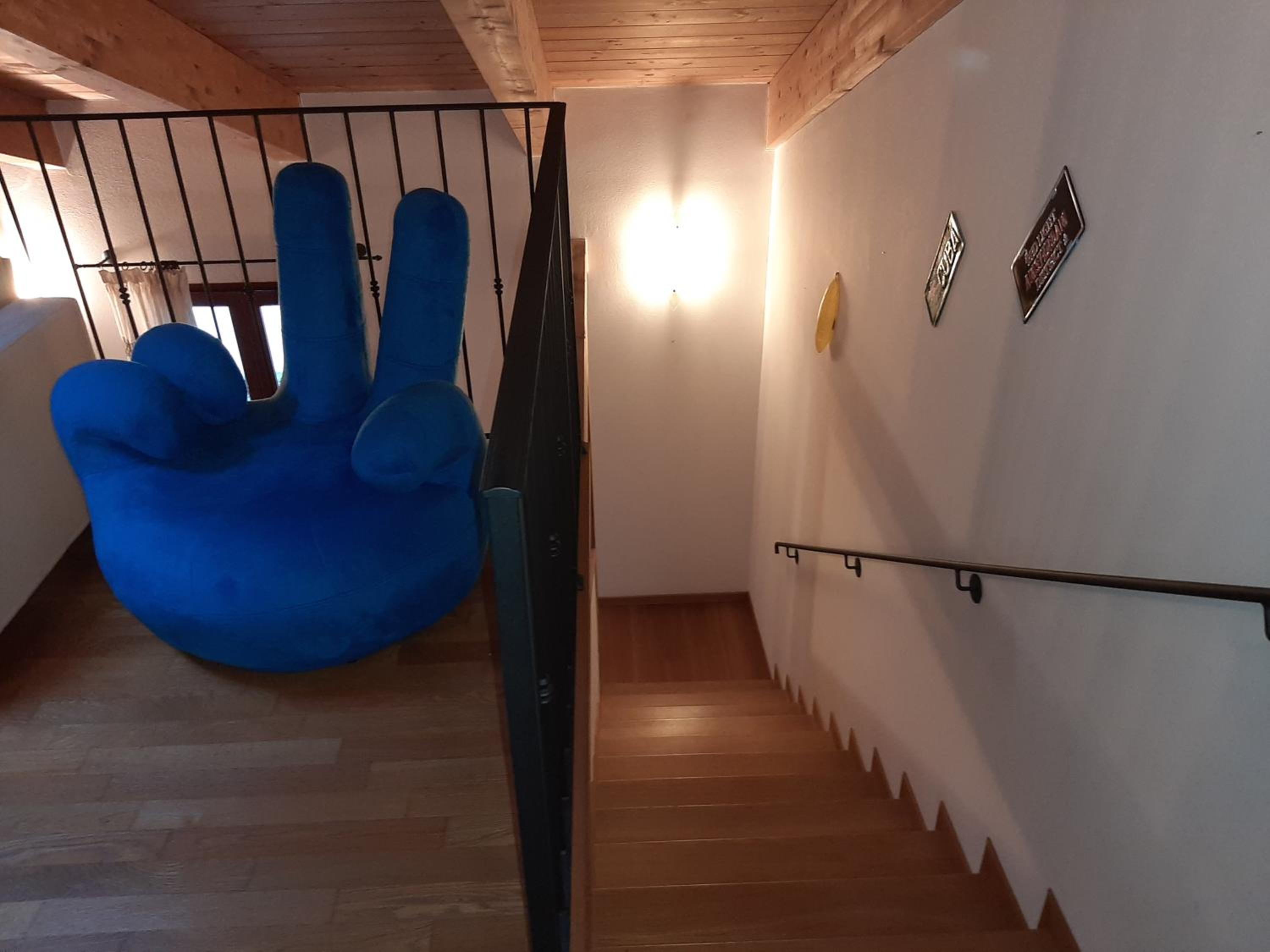 BEST HOUSE