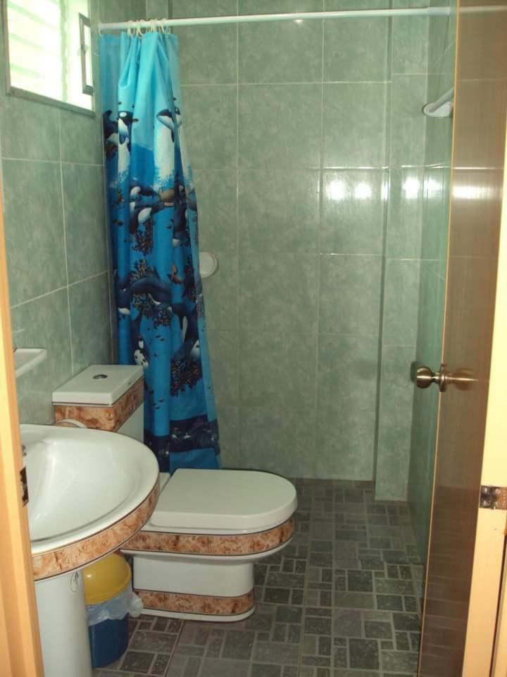 HMC Guesthouse - Malapascua Island Air-conditioned Room #2 view 2