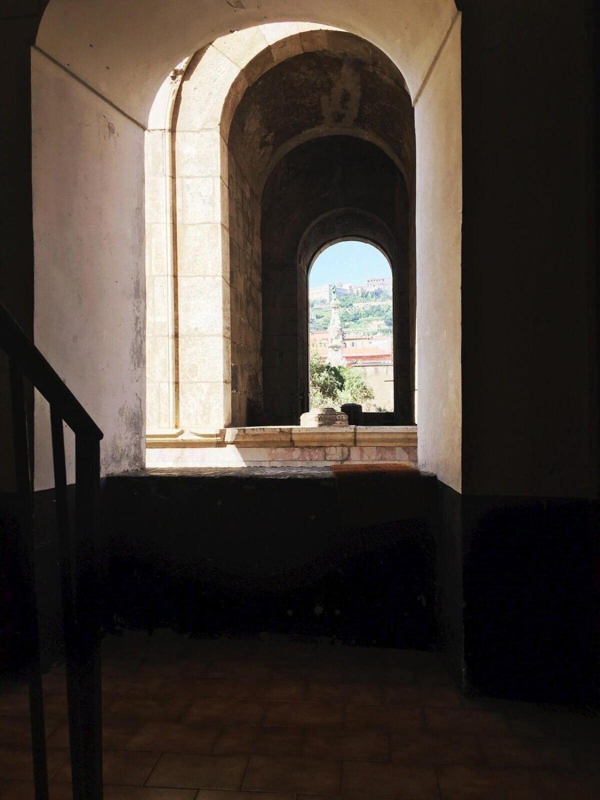 MARIA ROSARIA A SANTA CHIARA Spaccanapoli