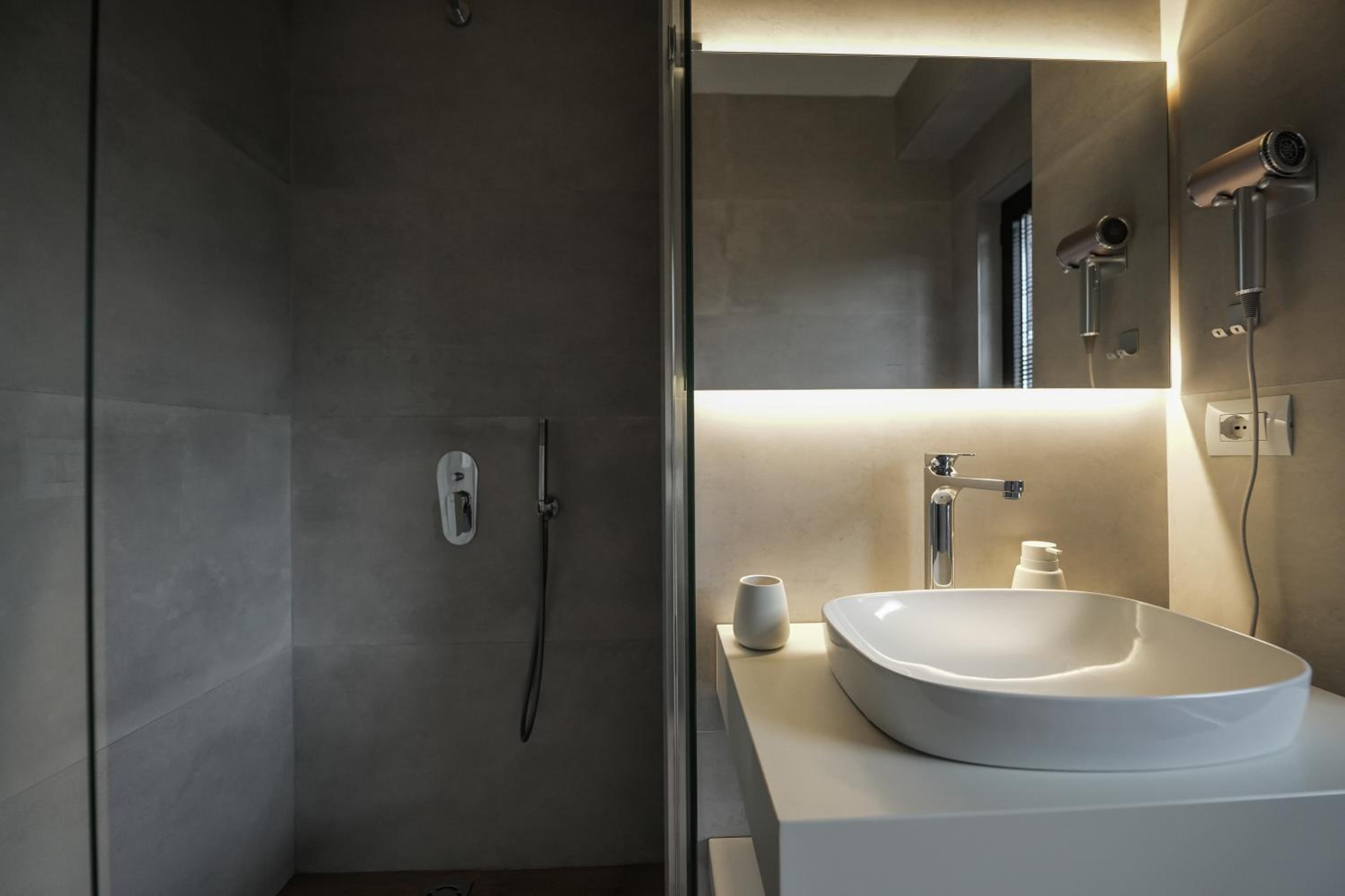 Ral Apartment 01
