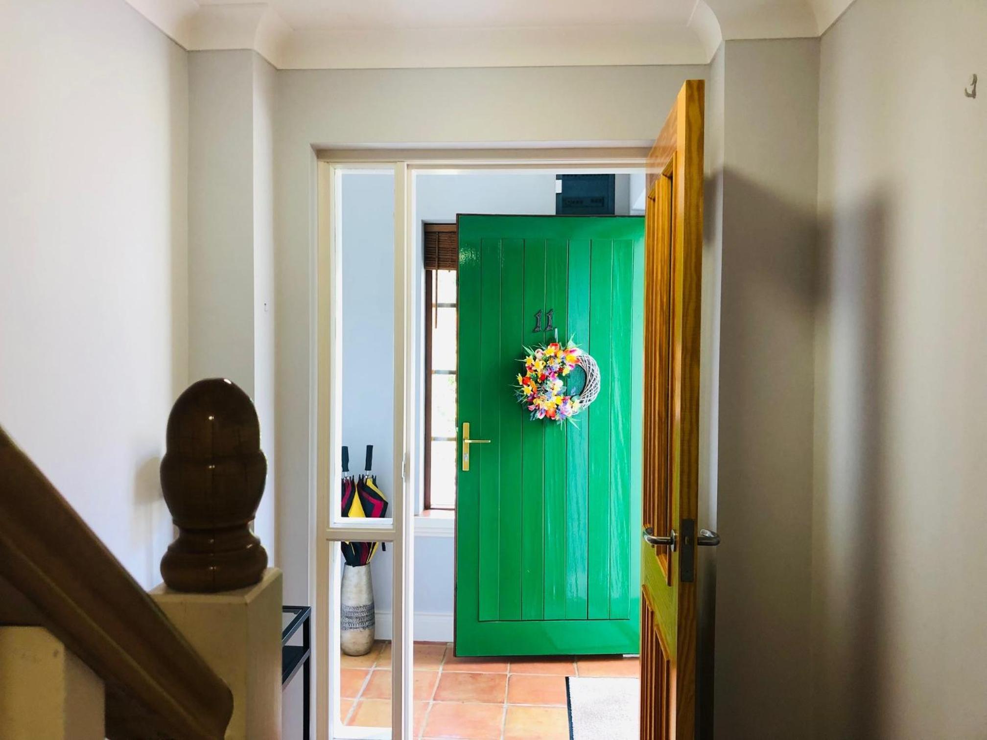 Peaceful location close to the sea and just a 15 minute stroll into Kenmare view 2